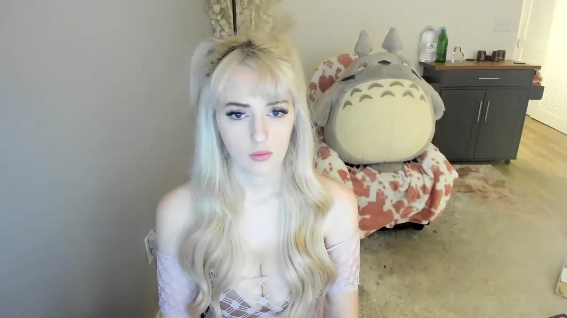 Gallery image thumbnail from MilkCuckDomme's myfreecams stream on, 06/19/2023, 01:52 image 6 of 20