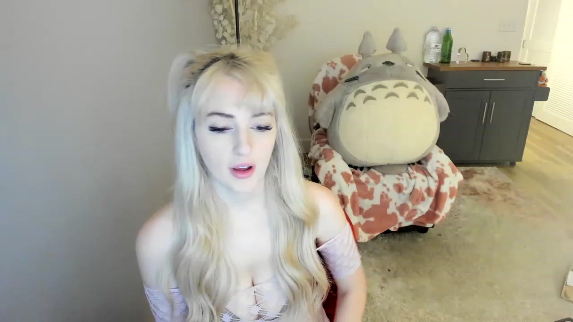 Gallery image thumbnail from MilkCuckDomme's myfreecams stream on, 06/19/2023, 01:52 image 18 of 20