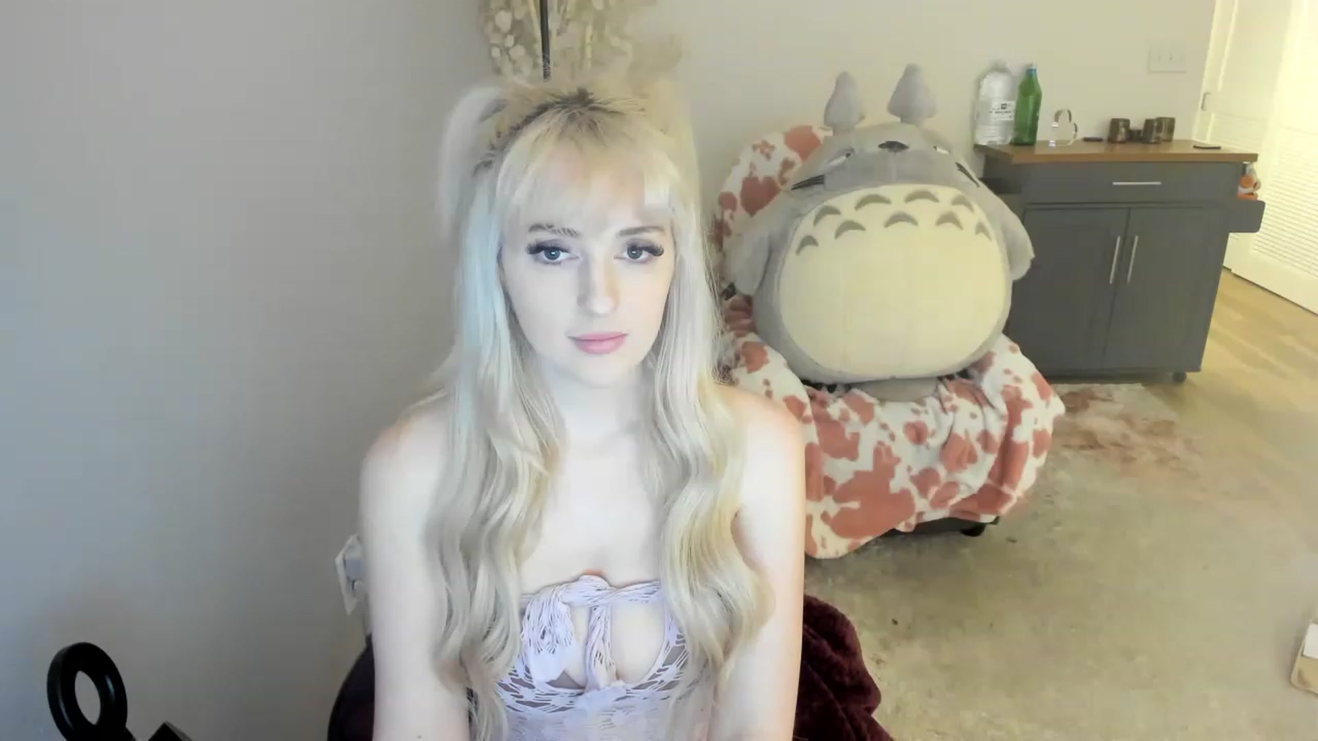 Gallery image thumbnail from MilkCuckDomme's myfreecams stream on, 06/19/2023, 07:02 image 6 of 20