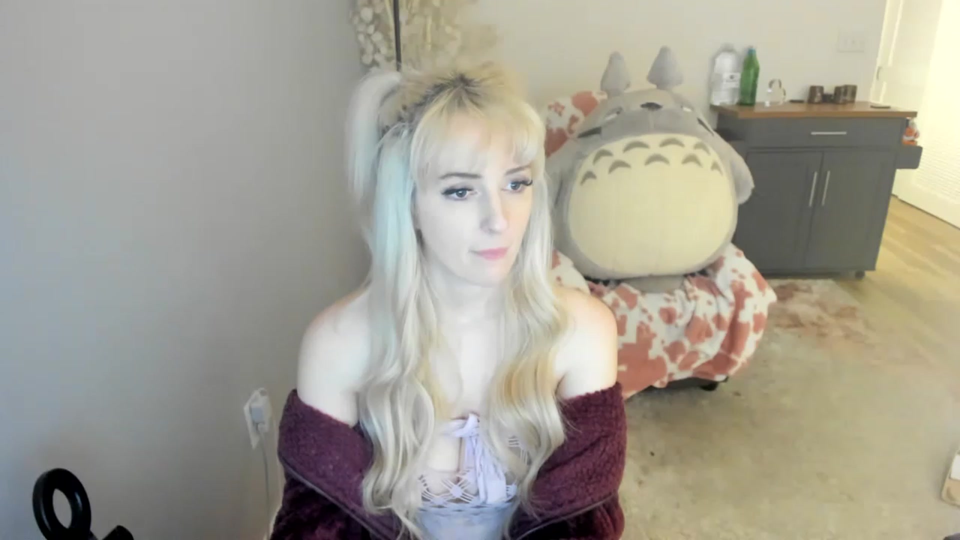 Gallery image thumbnail from MilkCuckDomme's myfreecams stream on, 06/19/2023, 10:00 image 2 of 20