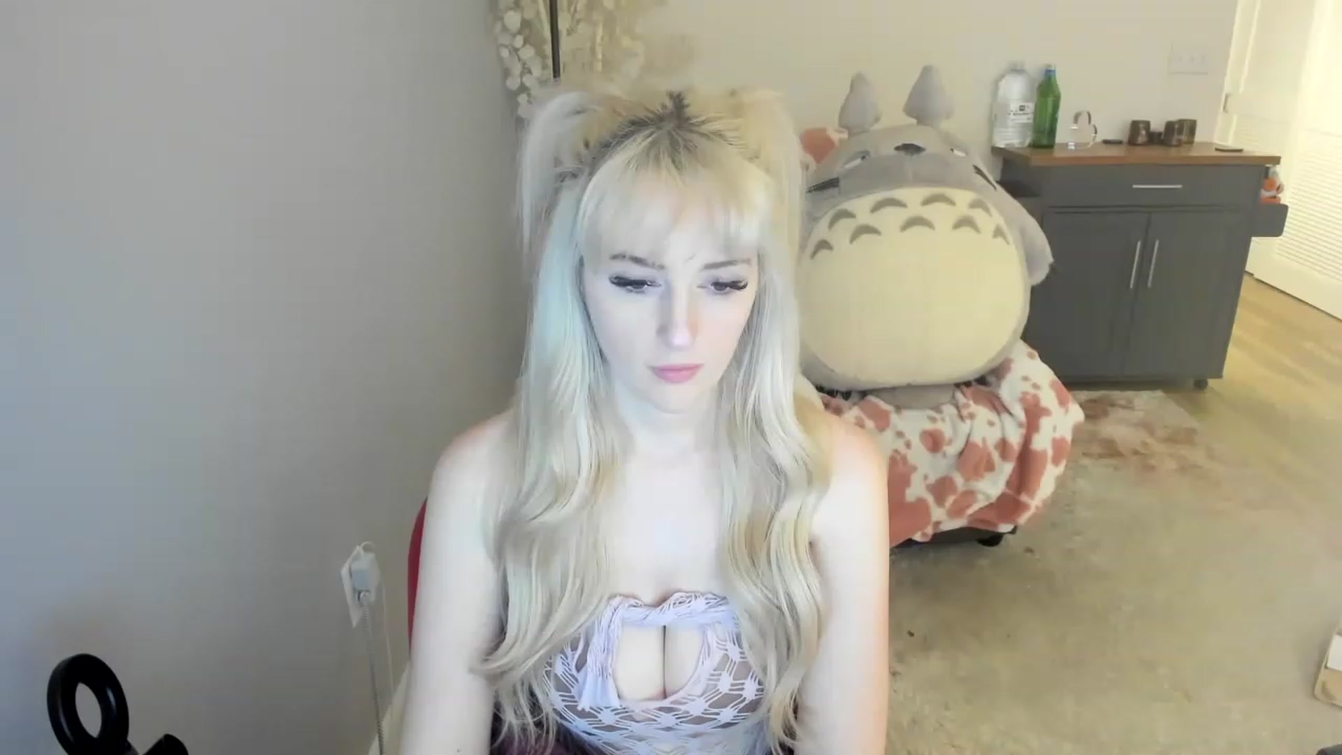 Gallery image thumbnail from MilkCuckDomme's myfreecams stream on, 06/19/2023, 10:00 image 12 of 20