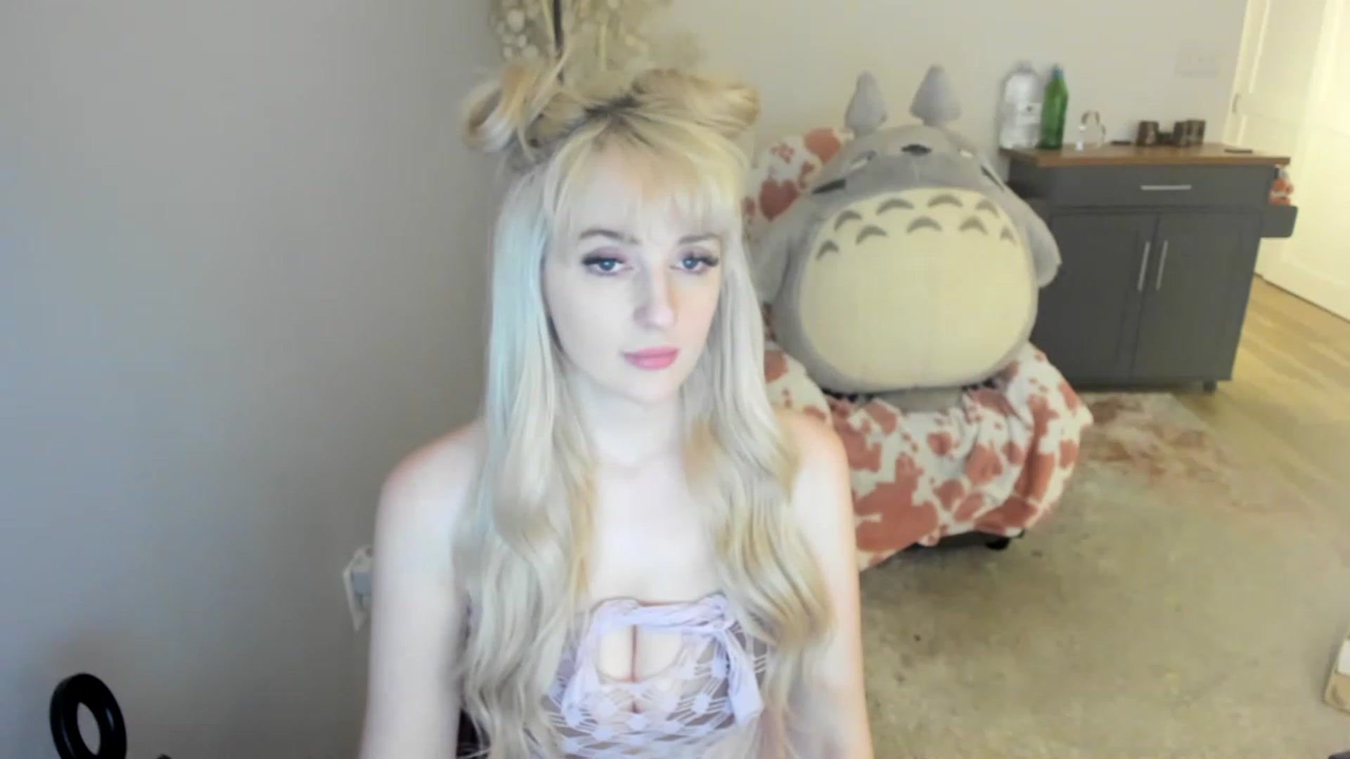 Gallery image thumbnail from MilkCuckDomme's myfreecams stream on, 06/19/2023, 11:22 image 3 of 20