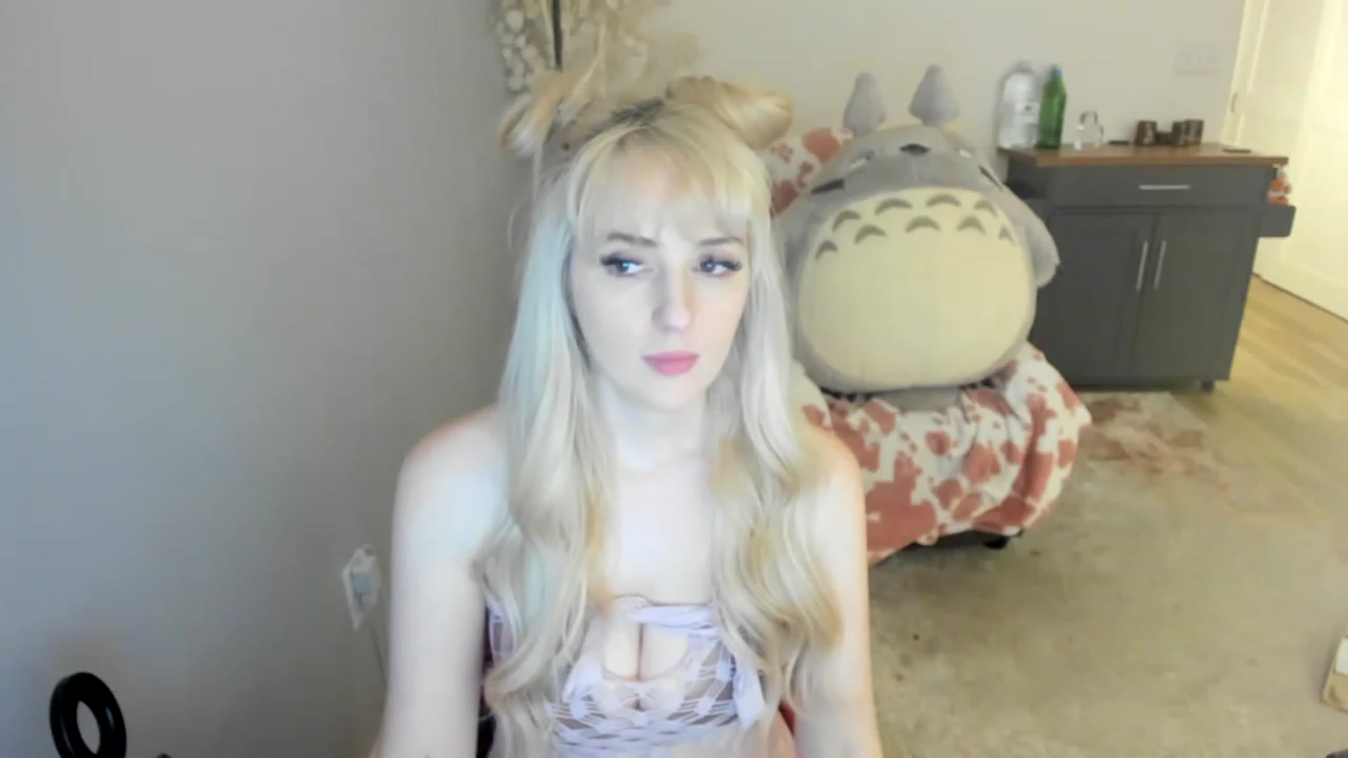 Gallery image thumbnail from MilkCuckDomme's myfreecams stream on, 06/19/2023, 11:22 image 1 of 20