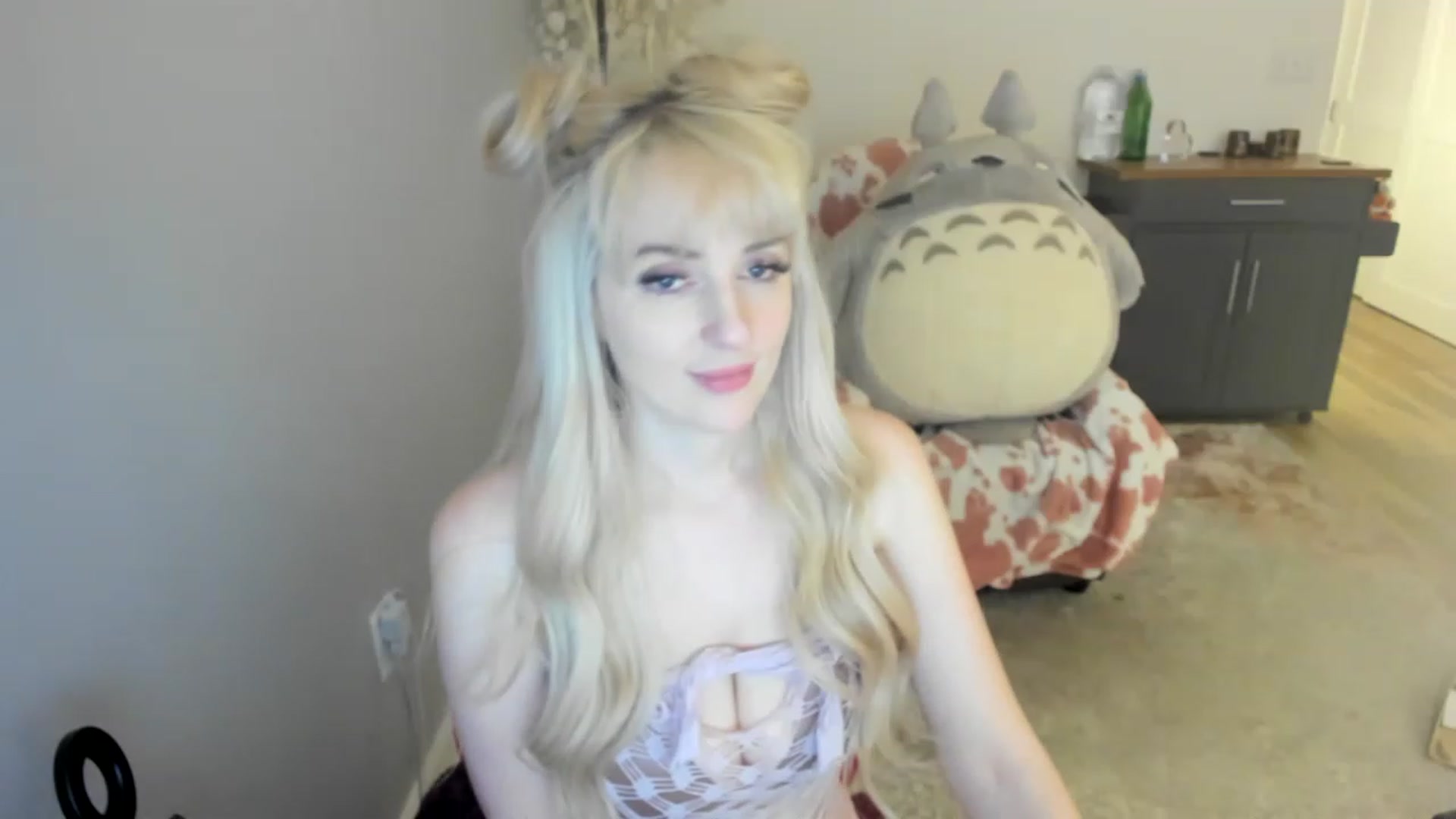Gallery image thumbnail from MilkCuckDomme's myfreecams stream on, 06/19/2023, 11:22 image 12 of 20