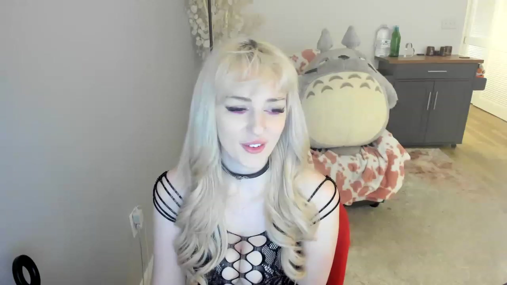Gallery image thumbnail from MilkCuckDomme's myfreecams stream on, 06/20/2023, 23:18 image 15 of 20