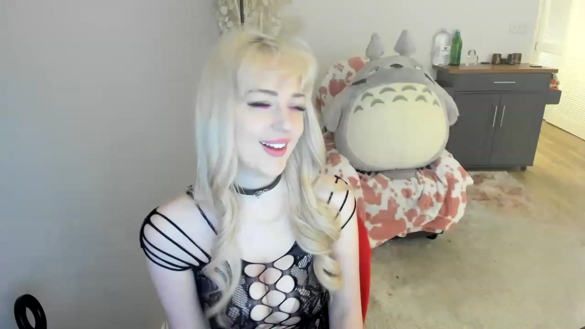 Gallery image thumbnail from MilkCuckDomme's myfreecams stream on, 06/20/2023, 23:18 image 2 of 20