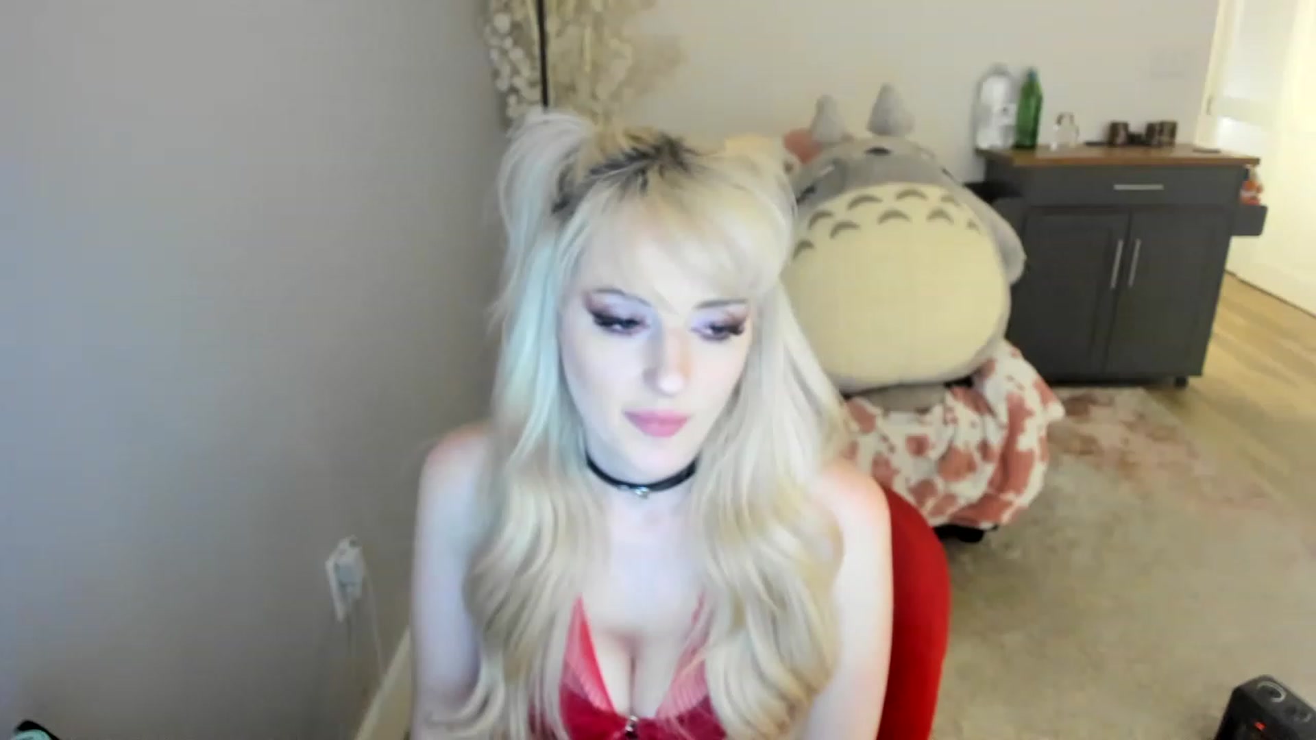 Gallery image thumbnail from Milk_Cuck's myfreecams stream on, 06/27/2023, 08:05 image 6 of 20