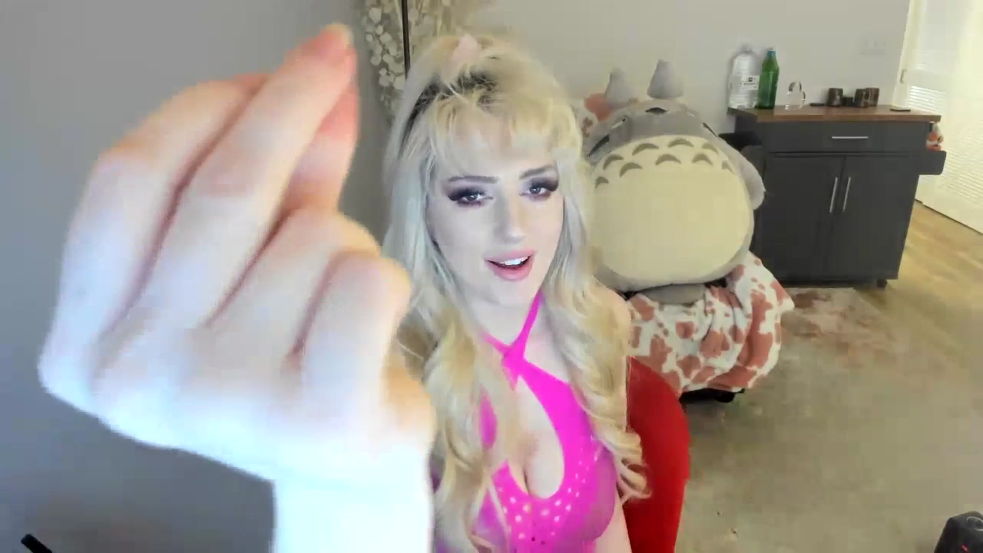 Gallery image thumbnail from Milk_Cuck's myfreecams stream on, 06/29/2023, 06:52 image 9 of 20
