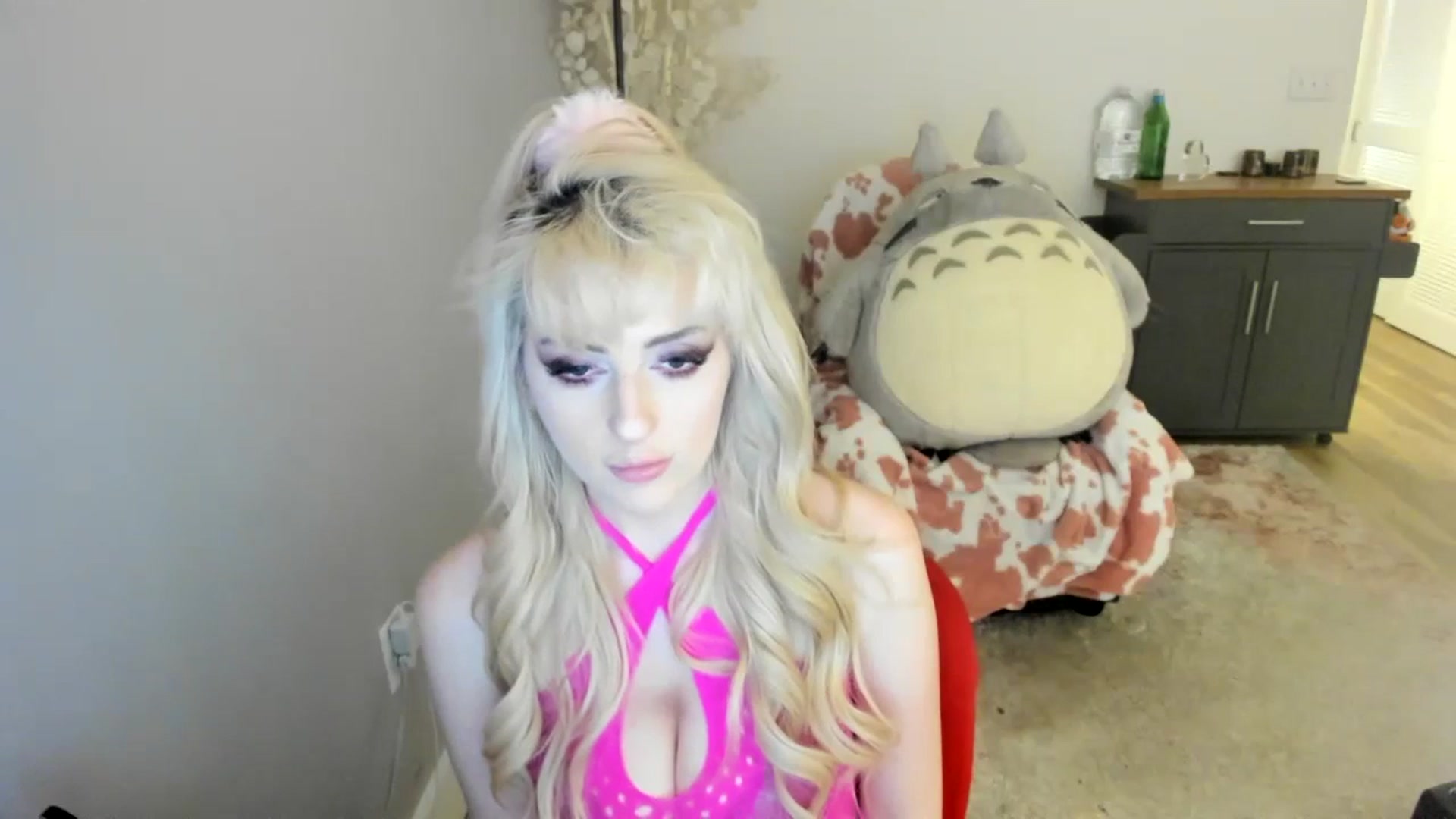 Gallery image thumbnail from Milk_Cuck's myfreecams stream on, 06/29/2023, 11:20 image 15 of 20