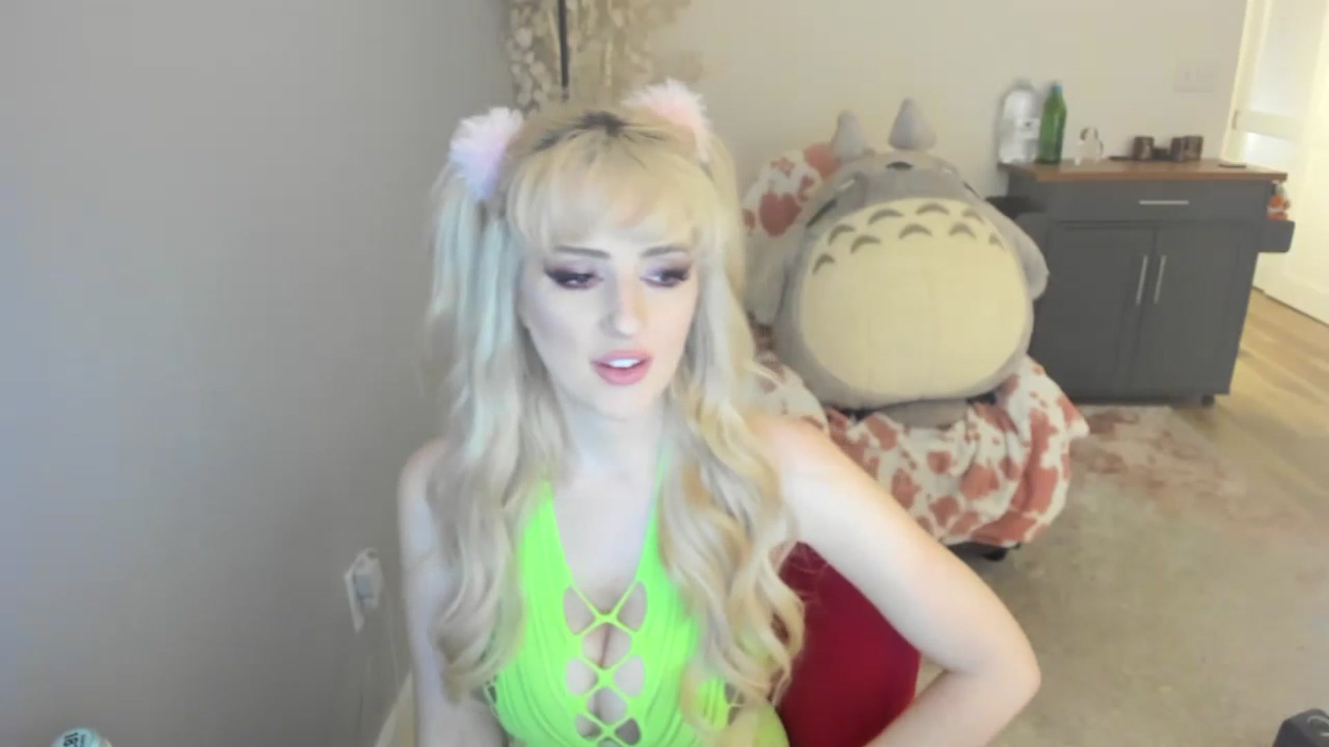 Gallery image thumbnail from Milk_Cuck's myfreecams stream on, 06/30/2023, 03:22 image 10 of 20