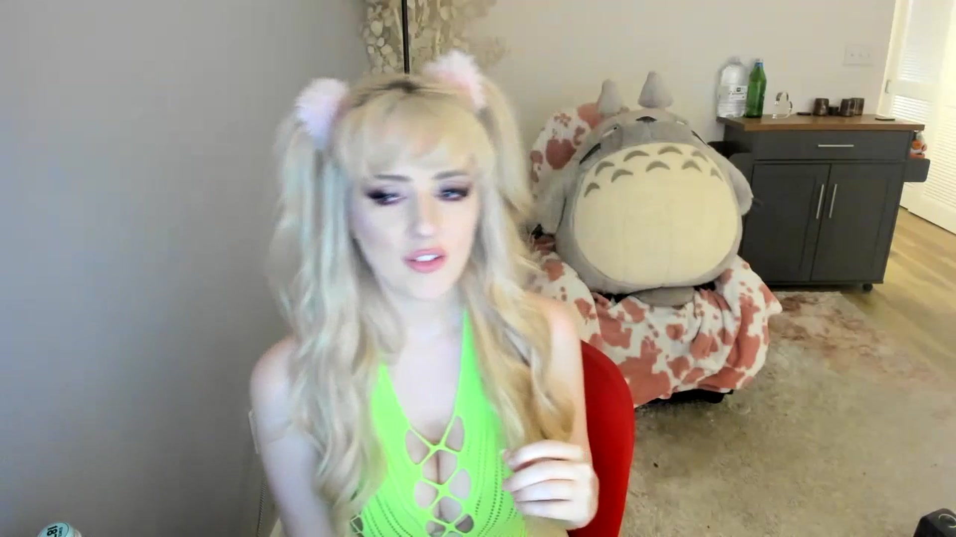 Gallery image thumbnail from Milk_Cuck's myfreecams stream on, 06/30/2023, 03:22 image 12 of 20