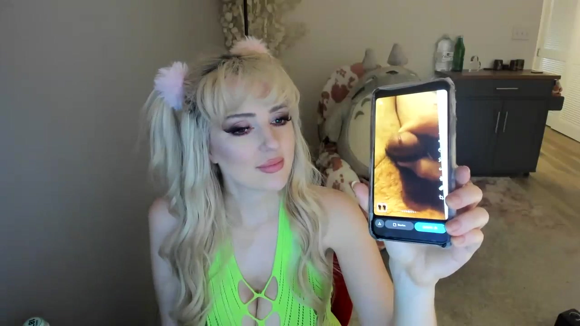 Gallery image thumbnail from Milk_Cuck's myfreecams stream on, 06/30/2023, 03:22 image 2 of 20