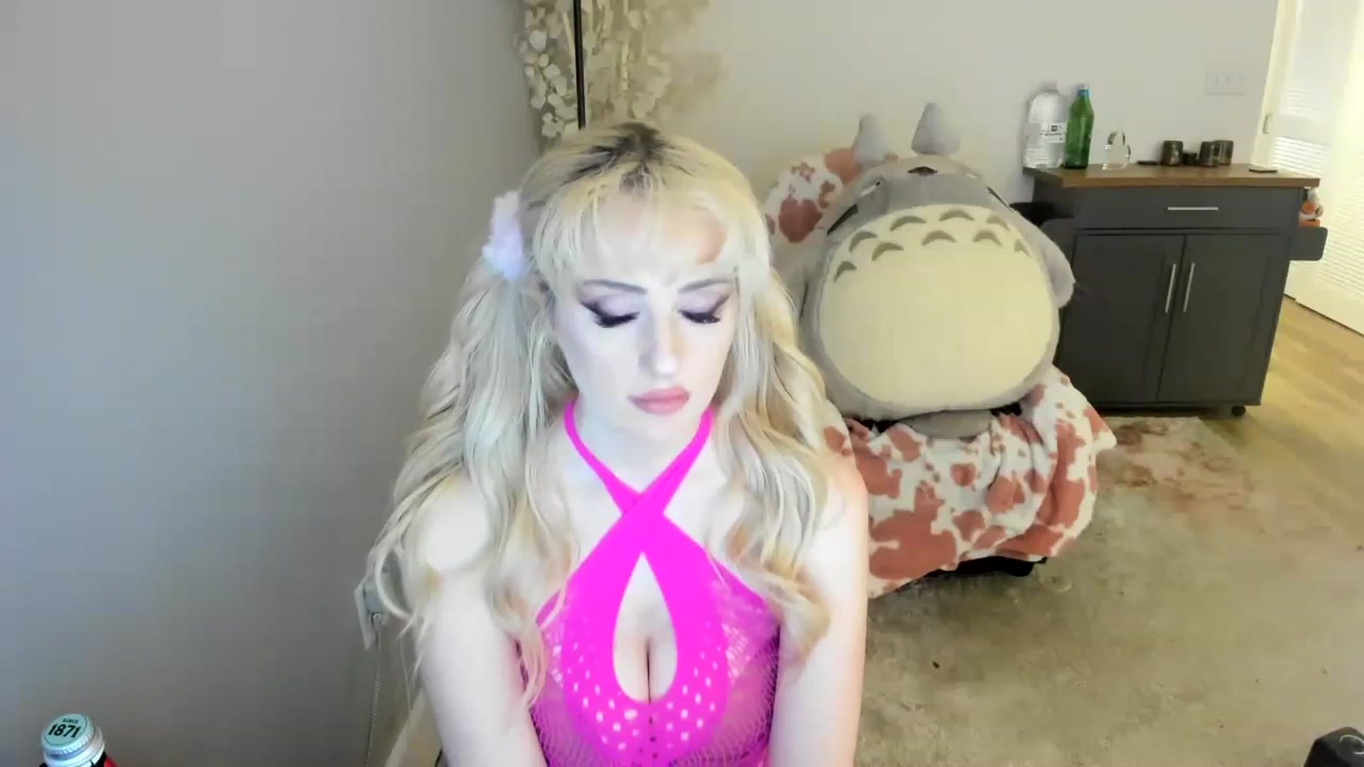 Gallery image thumbnail from Milk_Cuck's myfreecams stream on, 06/30/2023, 09:38 image 7 of 20