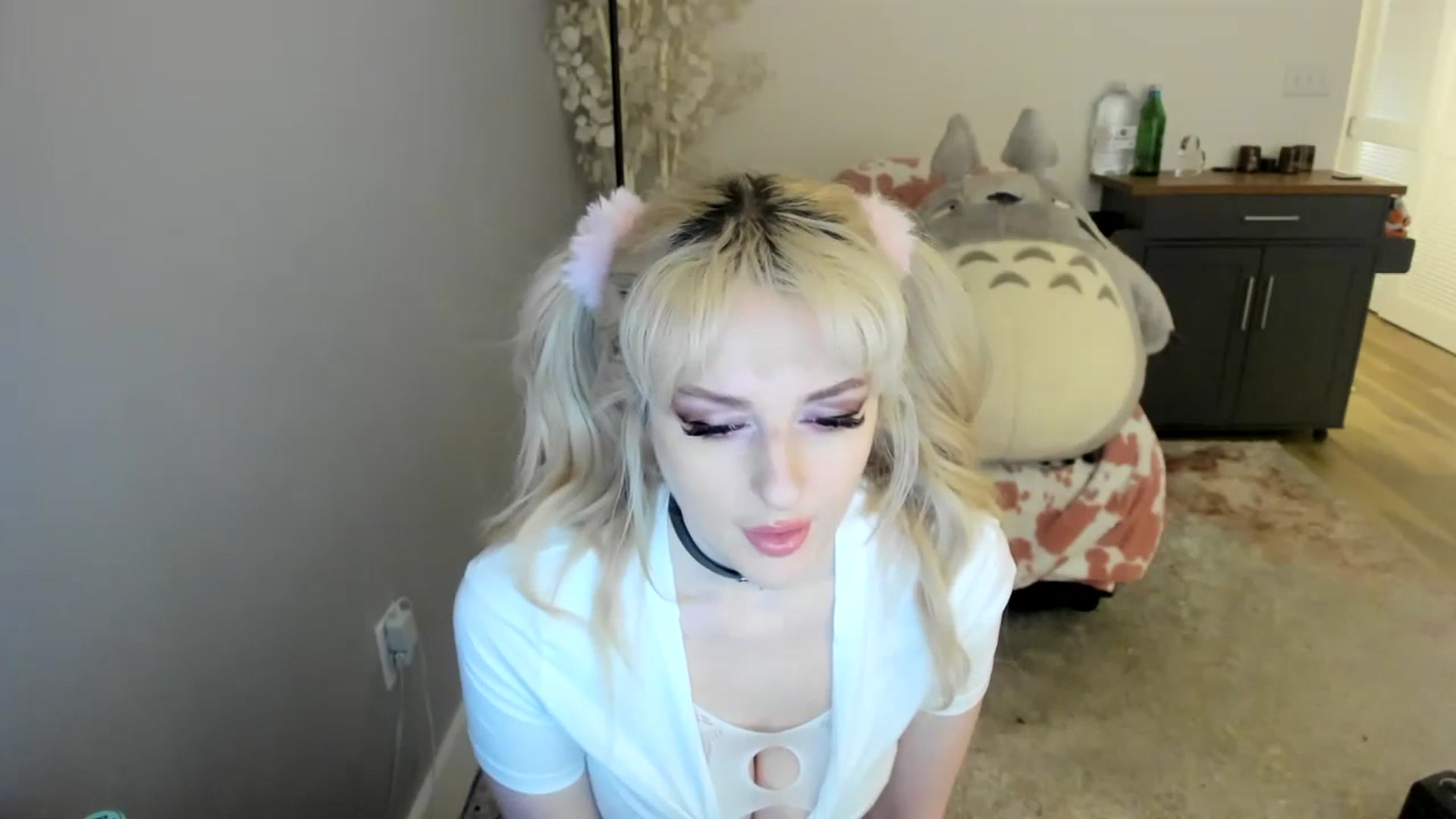 Gallery image thumbnail from Milk_Cuck's myfreecams stream on, 07/01/2023, 23:53 image 2 of 20