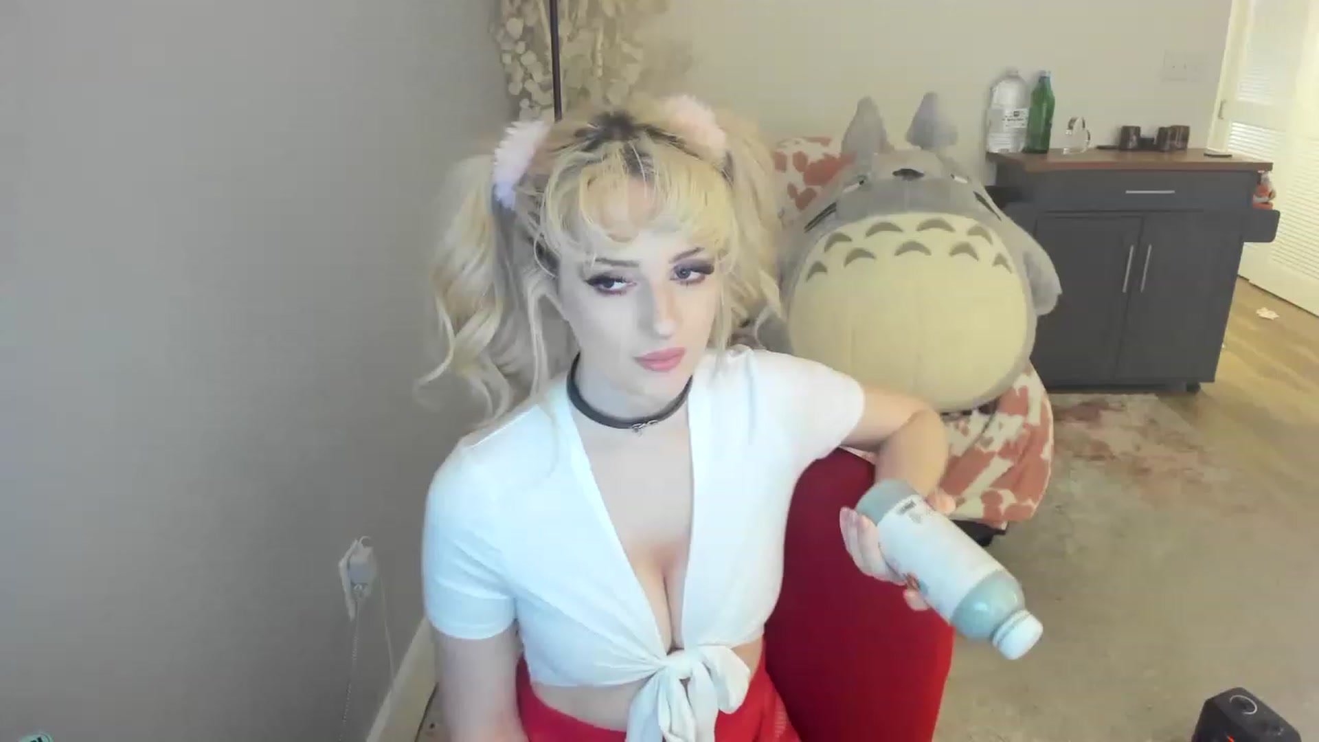 Gallery image thumbnail from Milk_Cuck's myfreecams stream on, 07/04/2023, 03:00 image 18 of 20