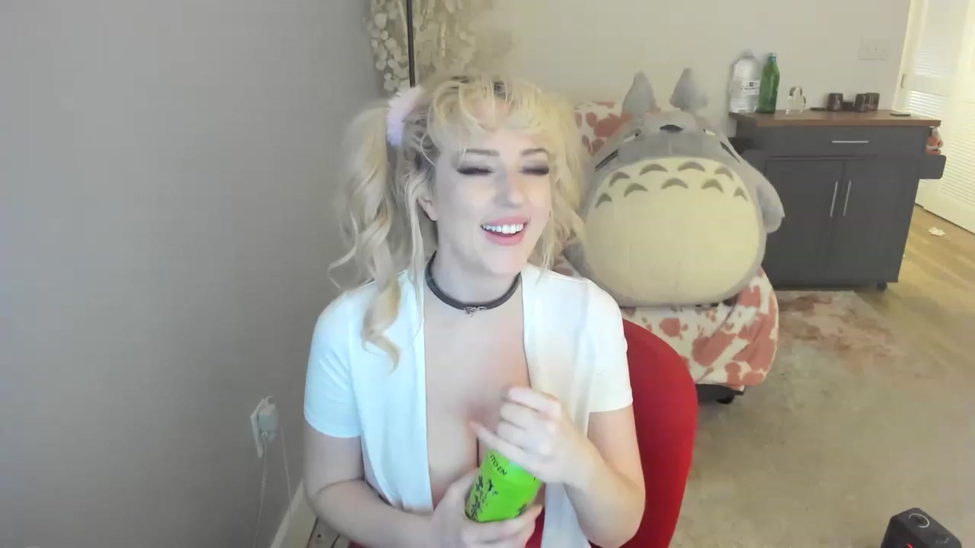 Gallery image thumbnail from Milk_Cuck's myfreecams stream on, 07/04/2023, 04:59 image 1 of 20
