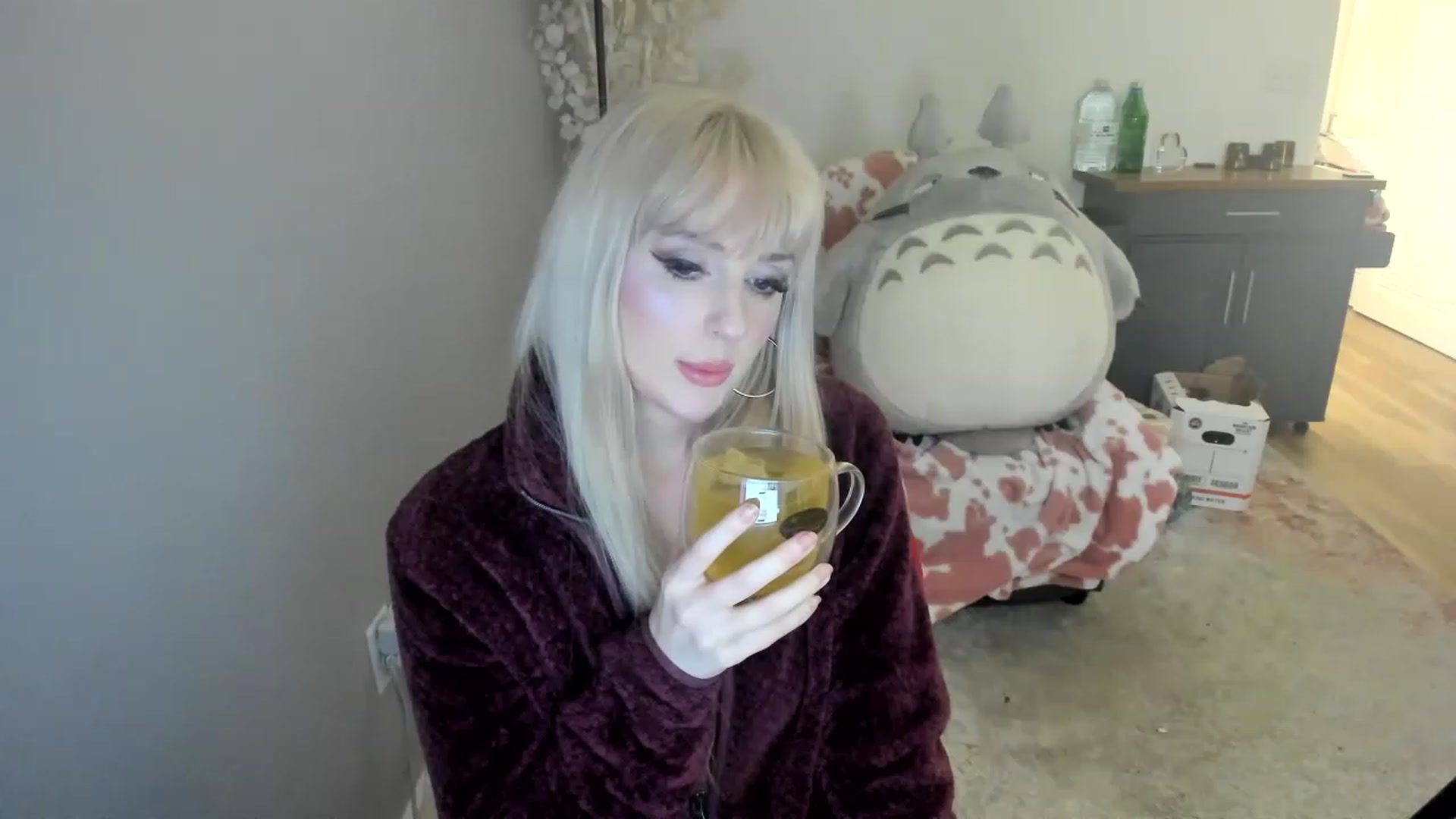 Gallery image thumbnail from Milk_Domme's myfreecams stream on, 06/01/2023, 11:43 image 9 of 20