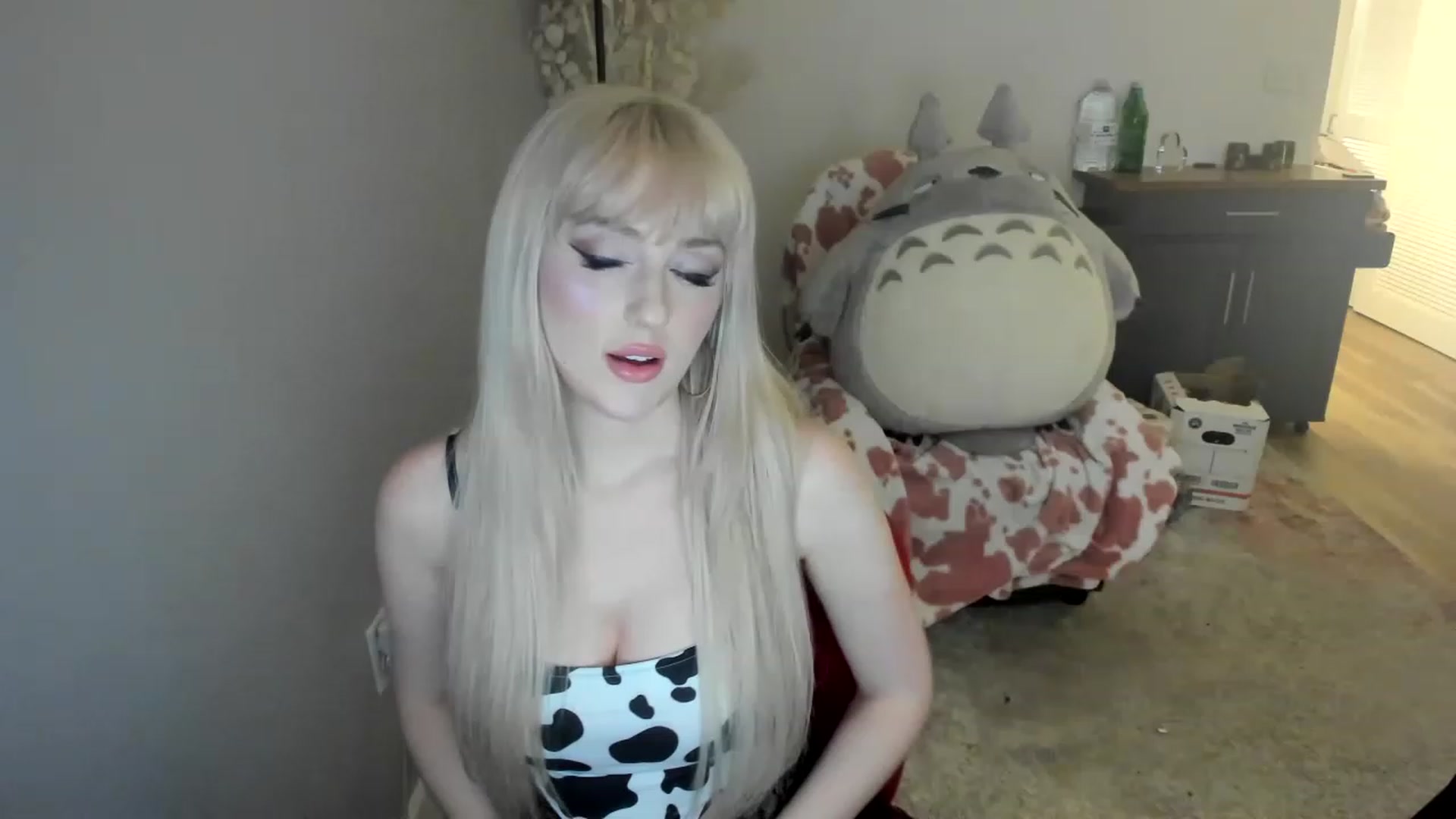 Gallery image thumbnail from Milk_Domme's myfreecams stream on, 06/01/2023, 11:43 image 7 of 20