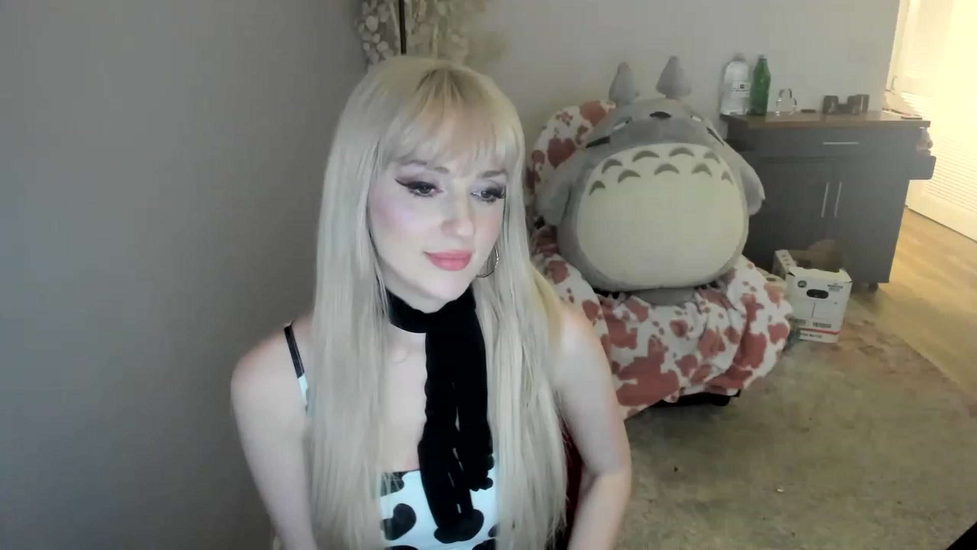 Gallery image thumbnail from Milk_Domme's myfreecams stream on, 06/01/2023, 12:23 image 4 of 20
