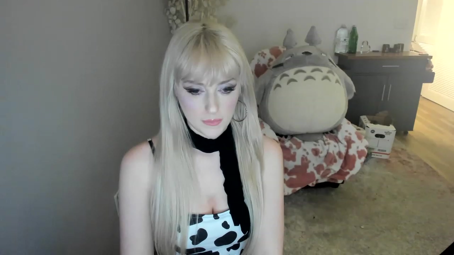 Gallery image thumbnail from Milk_Domme's myfreecams stream on, 06/01/2023, 12:23 image 18 of 20