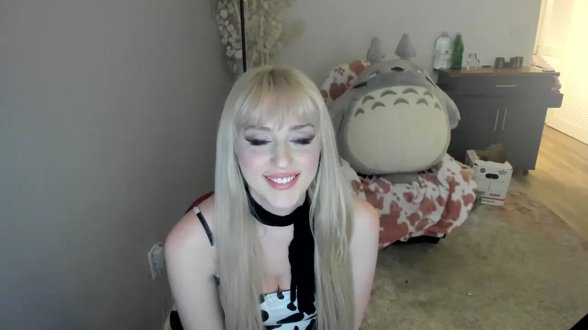 Gallery image thumbnail from Milk_Domme's myfreecams stream on, 06/01/2023, 12:23 image 1 of 20