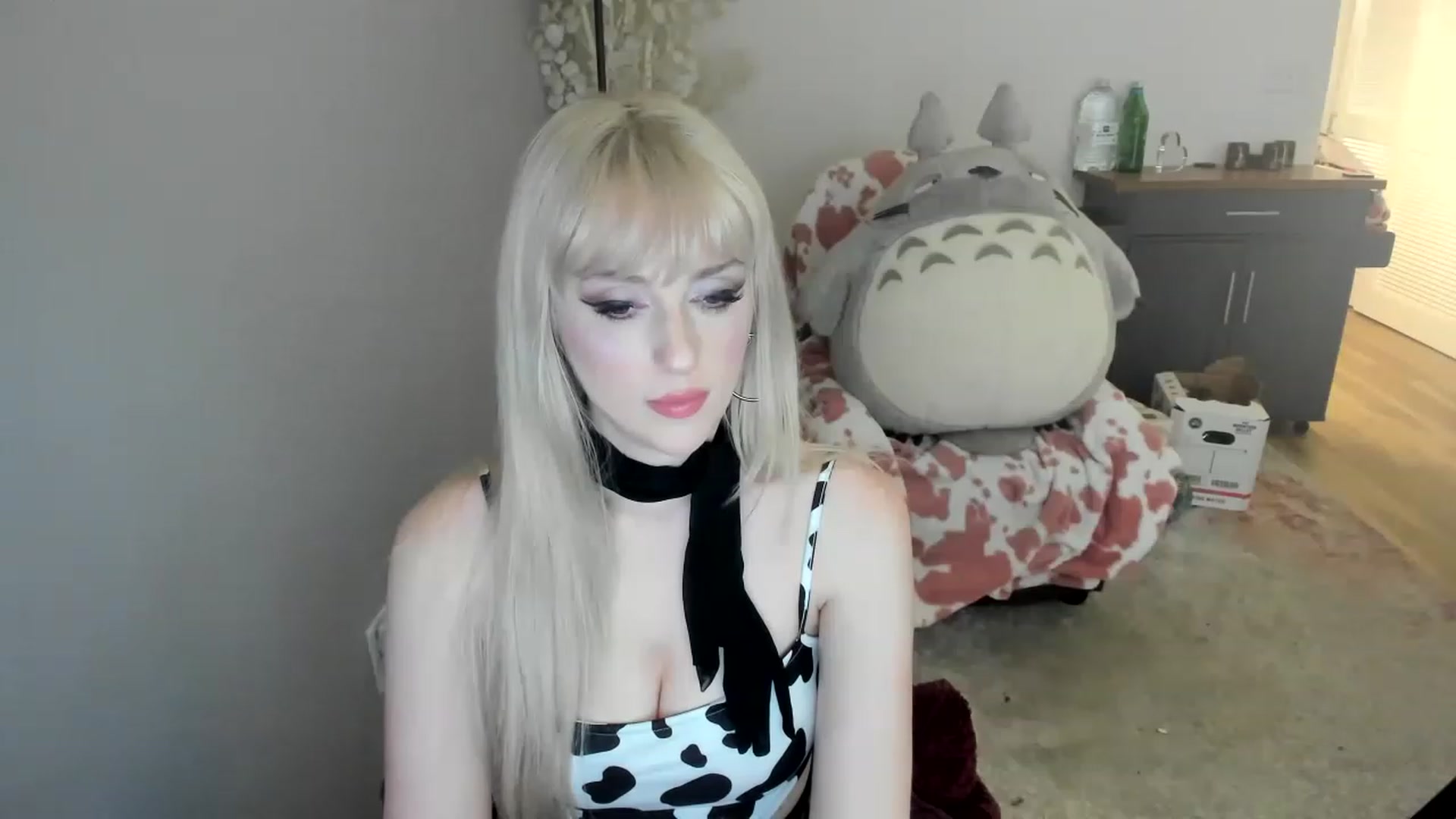 Gallery image thumbnail from Milk_Domme's myfreecams stream on, 06/01/2023, 14:19 image 16 of 20