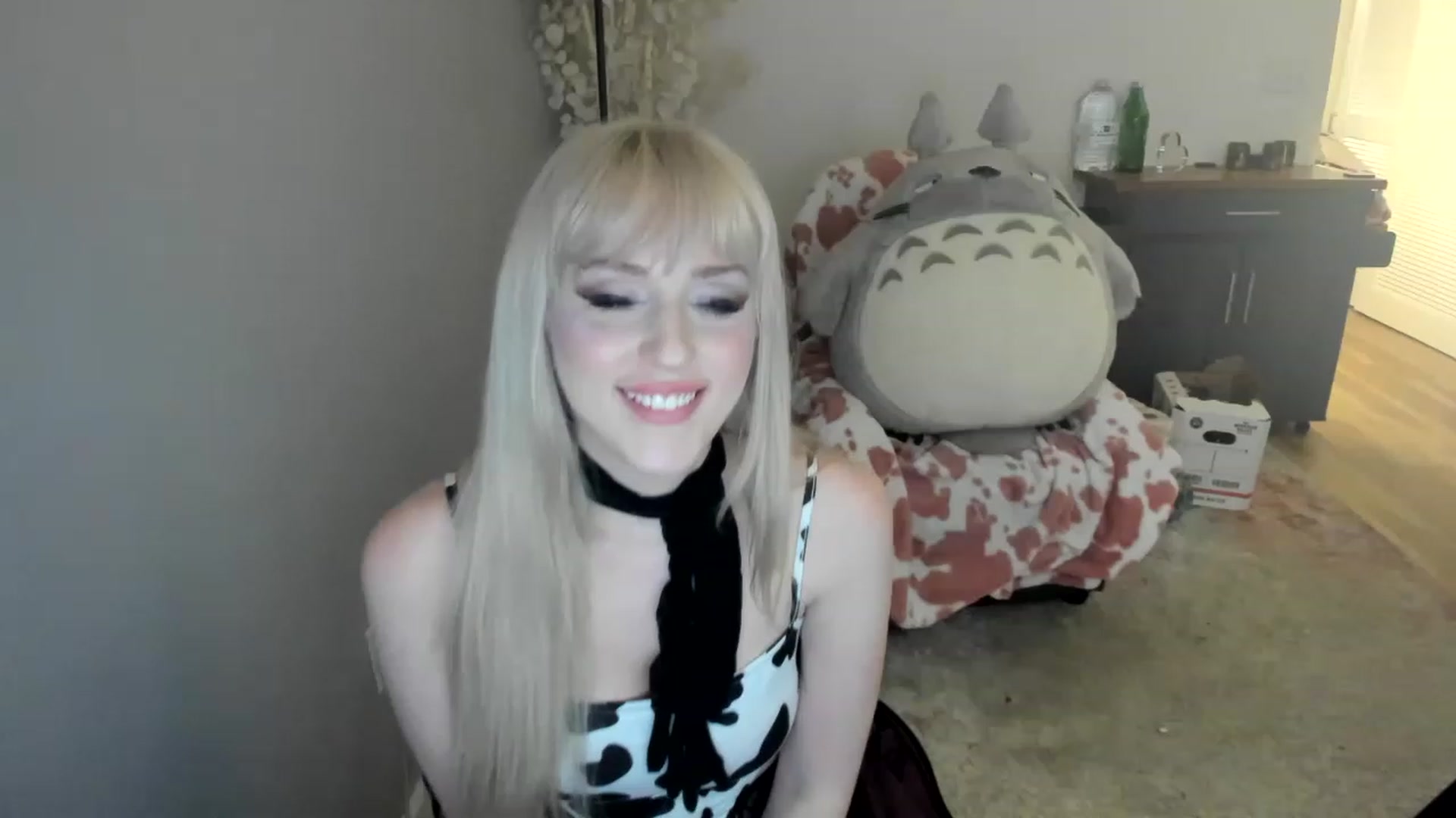 Gallery image thumbnail from Milk_Domme's myfreecams stream on, 06/01/2023, 14:19 image 2 of 20