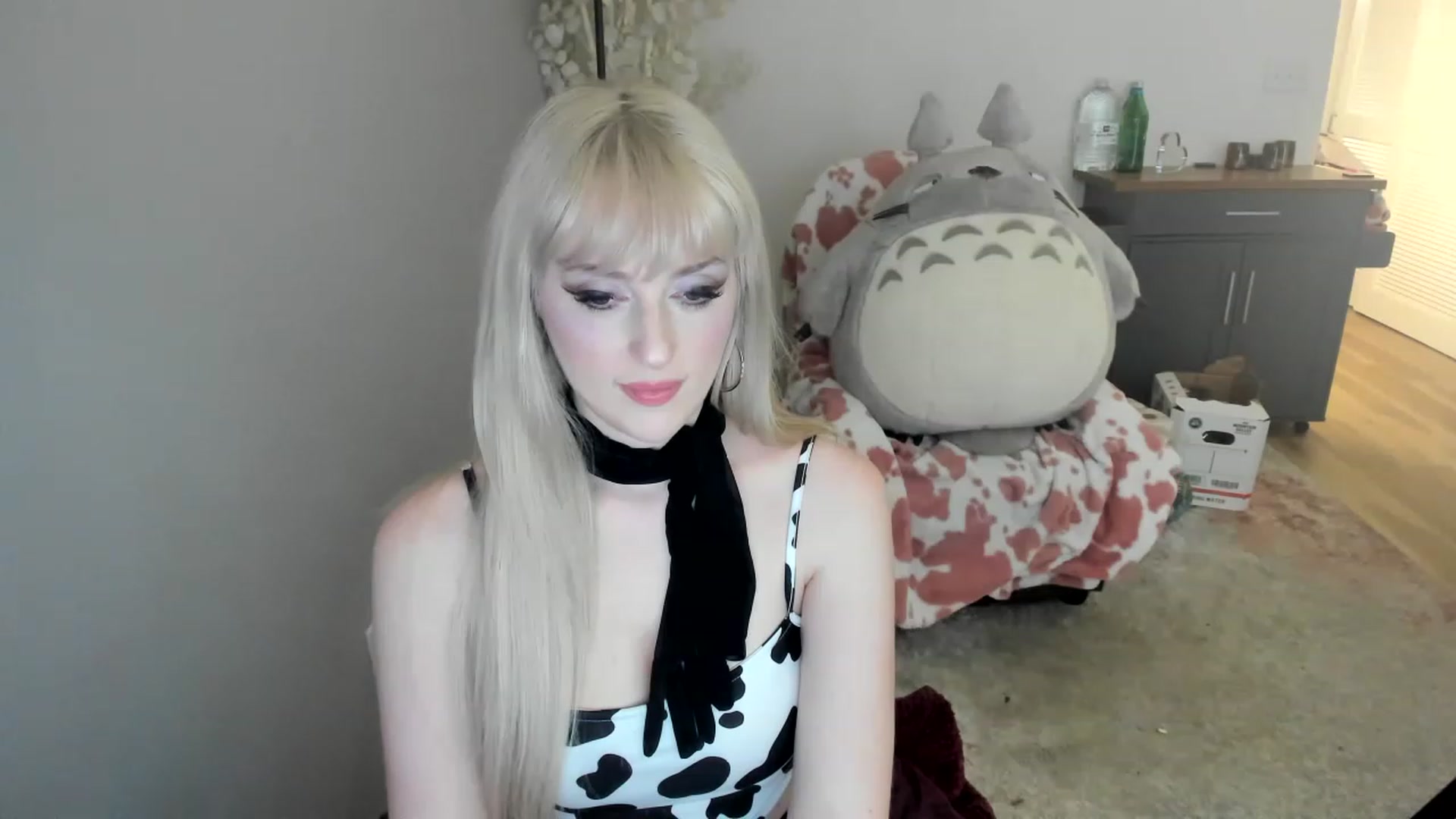 Gallery image thumbnail from Milk_Domme's myfreecams stream on, 06/01/2023, 14:19 image 17 of 20