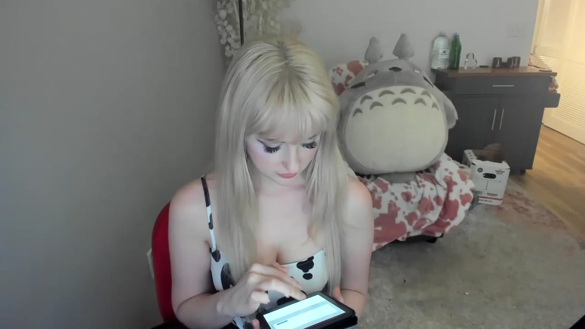 Gallery image thumbnail from Milk_Domme's myfreecams stream on, 06/01/2023, 16:39 image 13 of 20