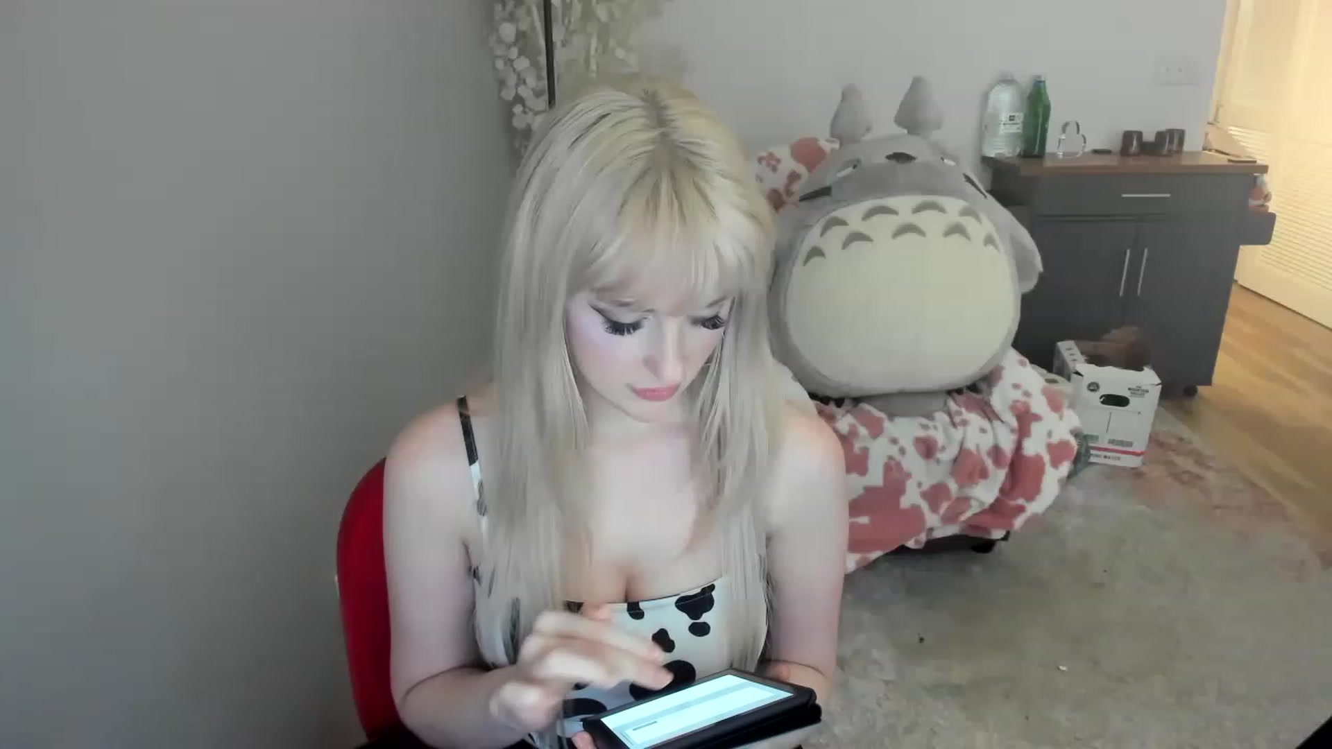 Gallery image thumbnail from Milk_Domme's myfreecams stream on, 06/01/2023, 16:39 image 17 of 20