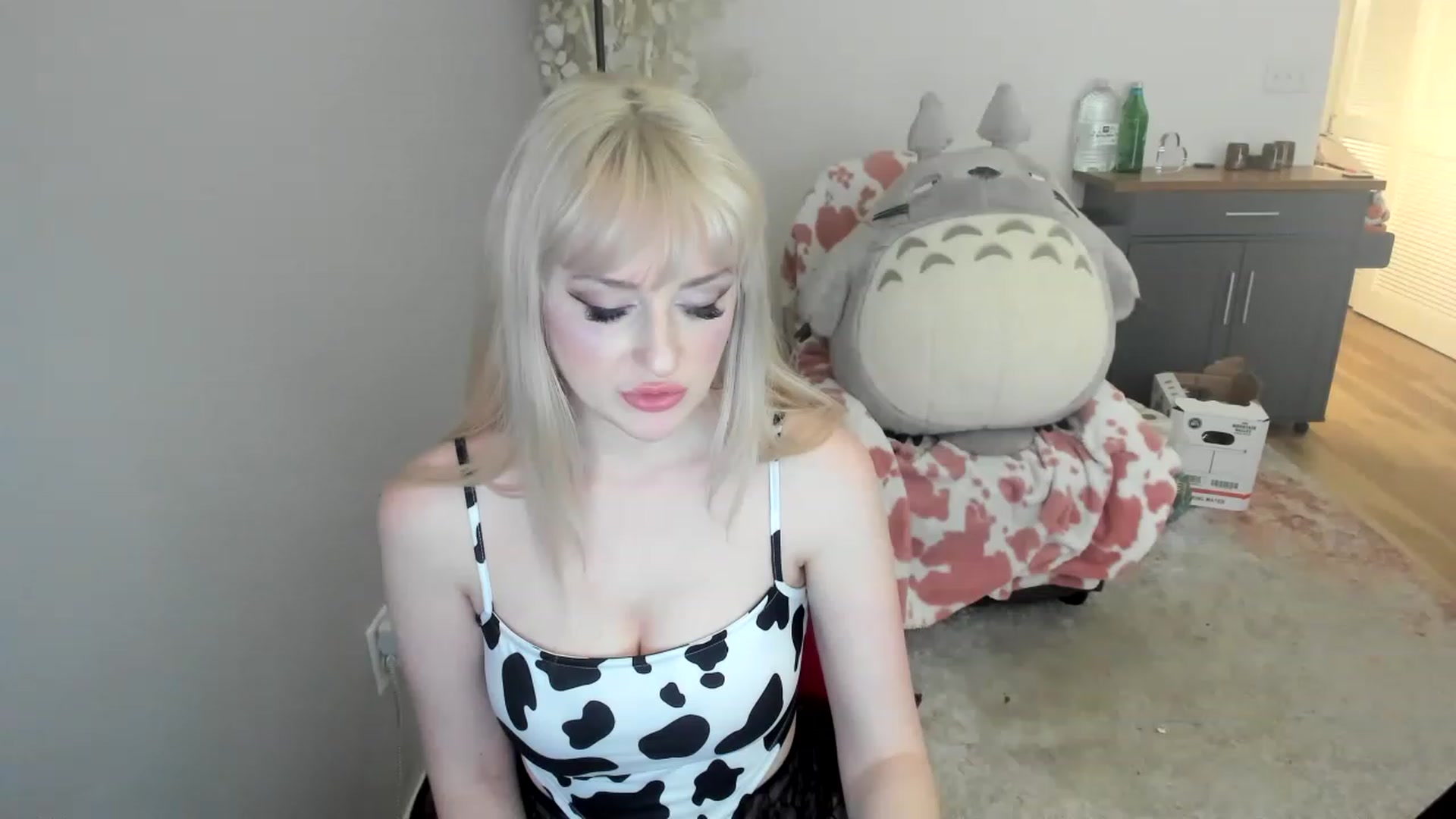 Gallery image thumbnail from Milk_Domme's myfreecams stream on, 06/01/2023, 16:39 image 2 of 20