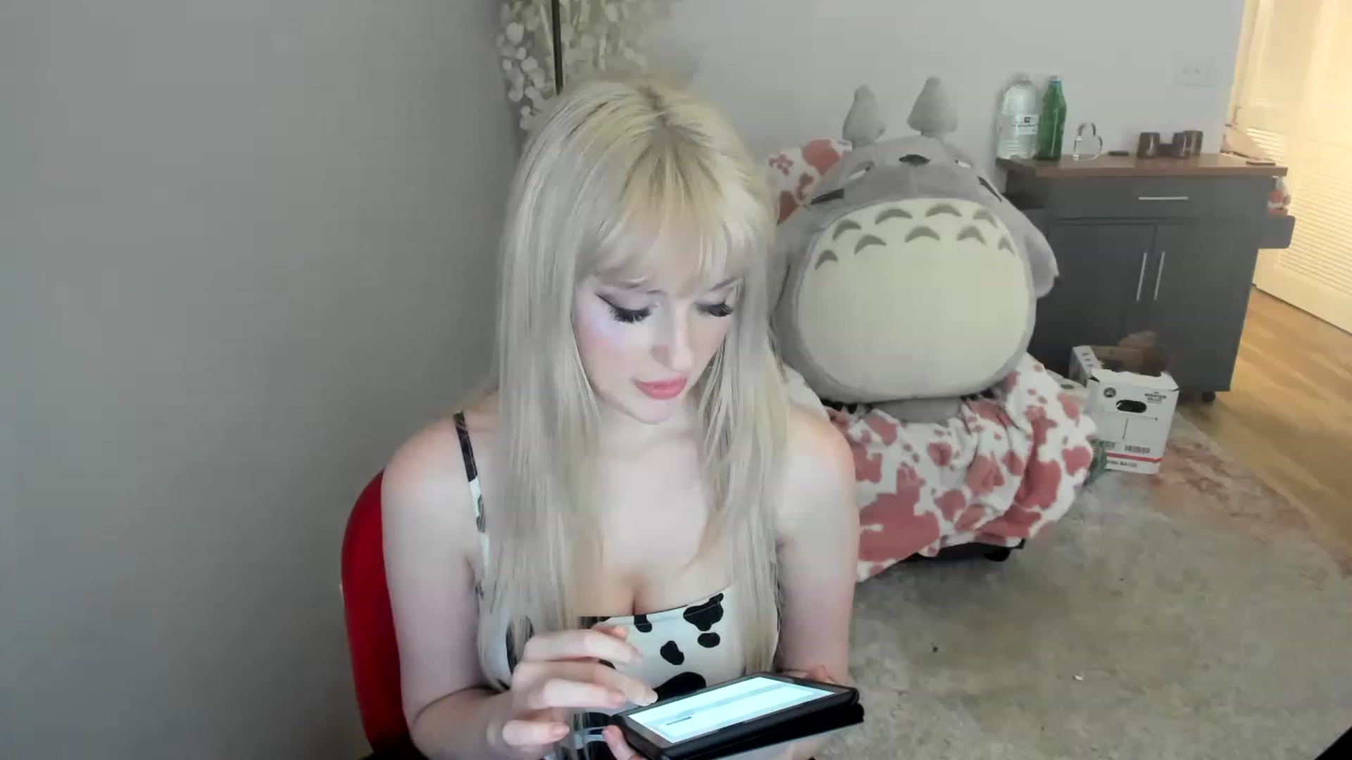 Gallery image thumbnail from Milk_Domme's myfreecams stream on, 06/01/2023, 16:39 image 18 of 20