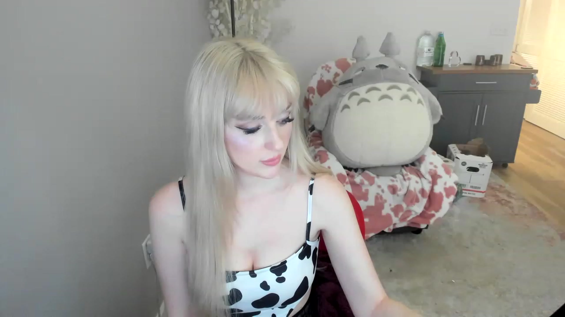Gallery image thumbnail from Milk_Domme's myfreecams stream on, 06/01/2023, 17:39 image 17 of 20