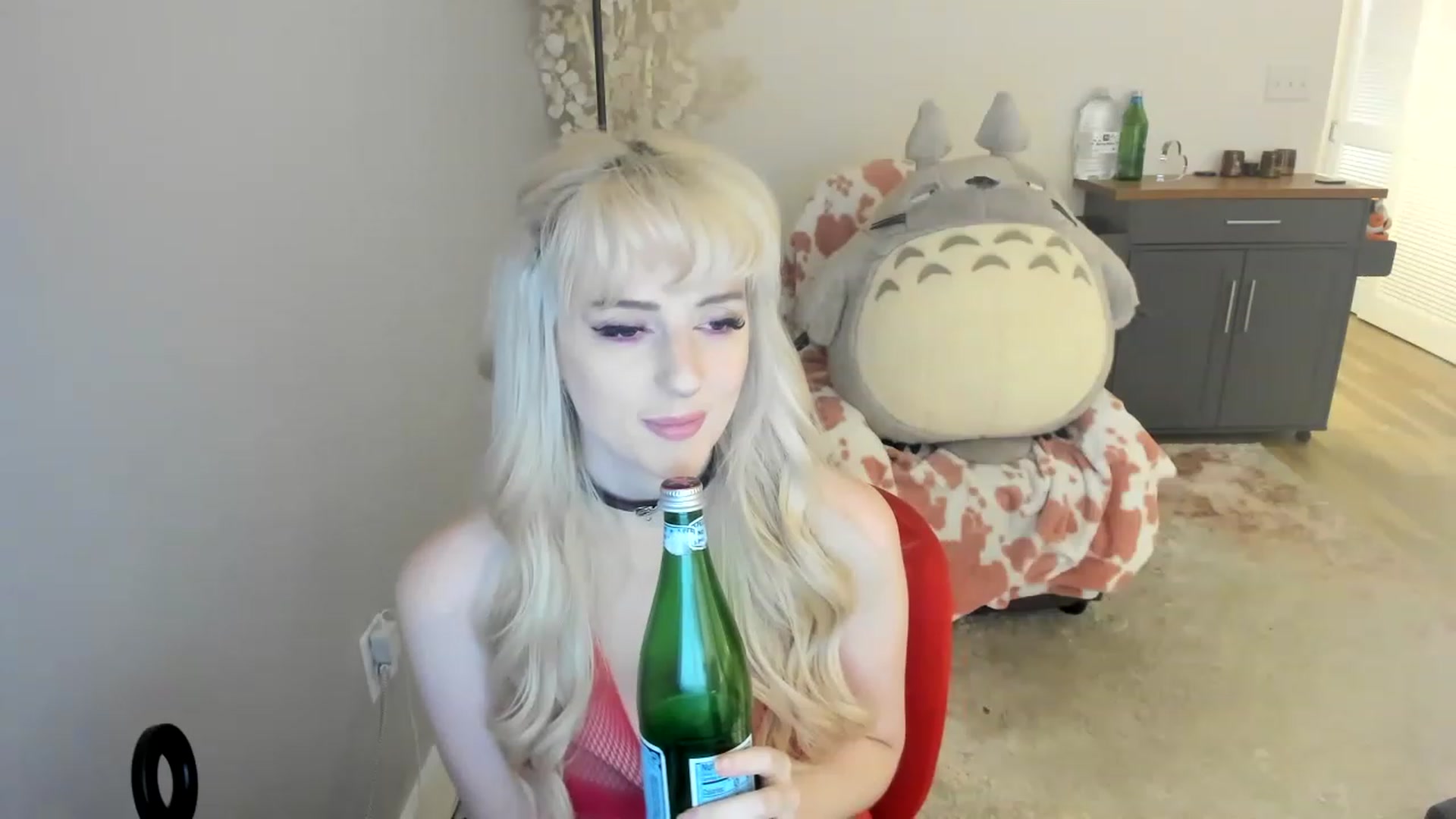 Gallery image thumbnail from Milk_Domme's myfreecams stream on, 06/23/2023, 07:19 image 14 of 20