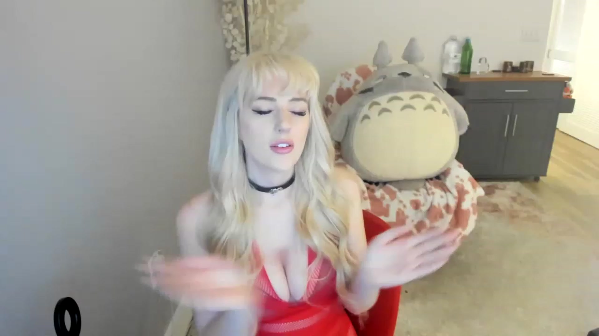 Gallery image thumbnail from Milk_Domme's myfreecams stream on, 06/23/2023, 08:20 image 10 of 20