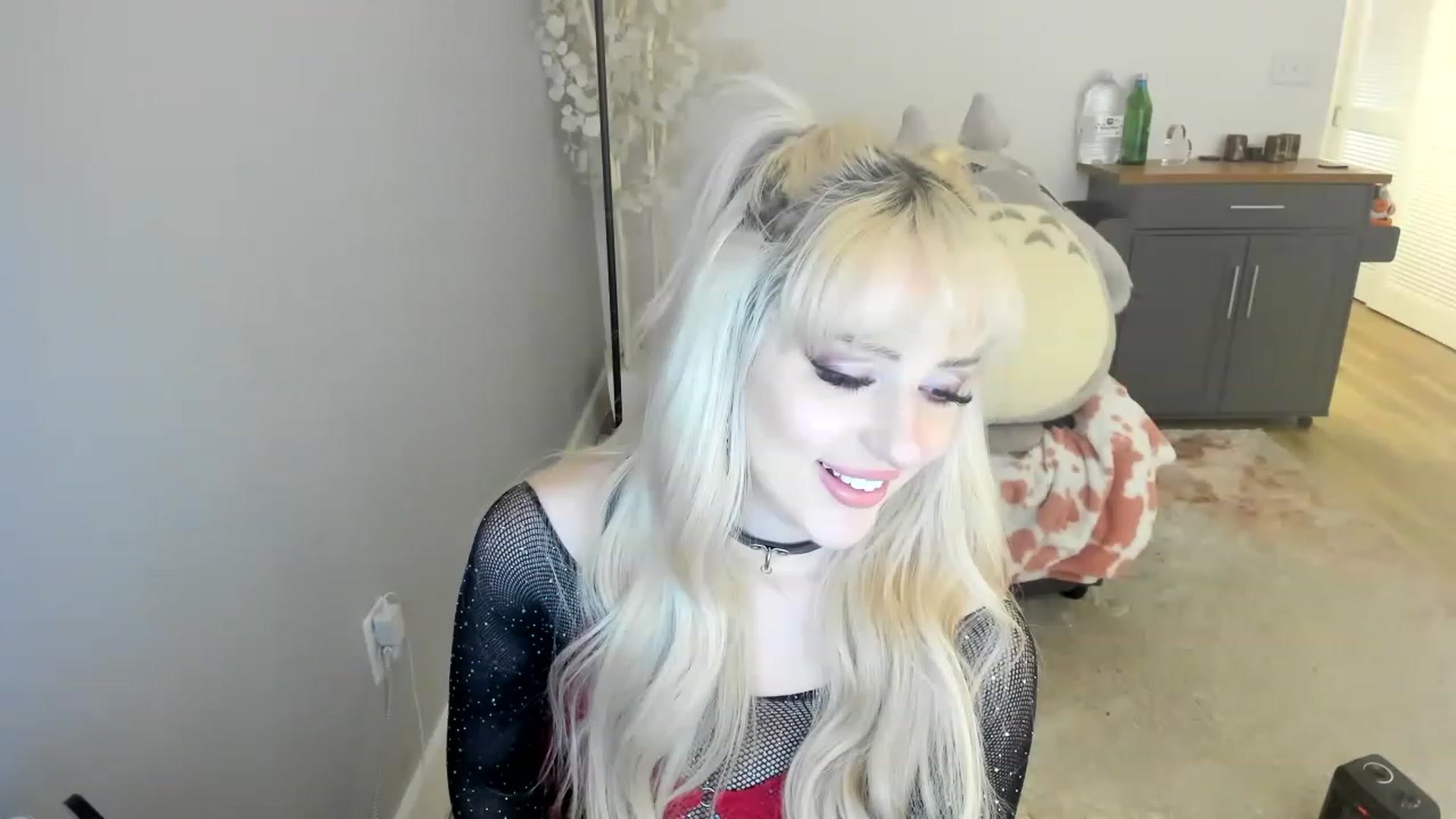 Gallery image thumbnail from Milk_Domme's myfreecams stream on, 06/26/2023, 22:10 image 15 of 20