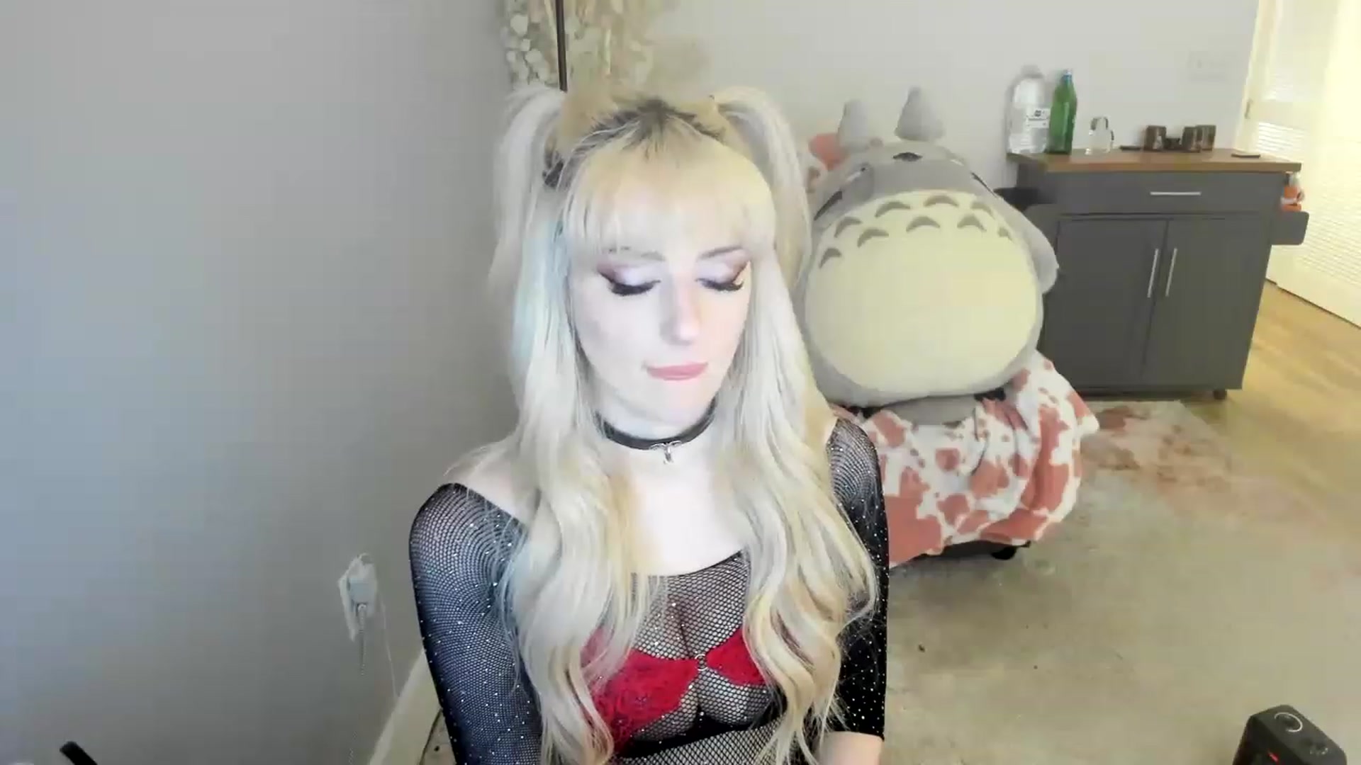 Gallery image thumbnail from Milk_Domme's myfreecams stream on, 06/26/2023, 22:10 image 7 of 20