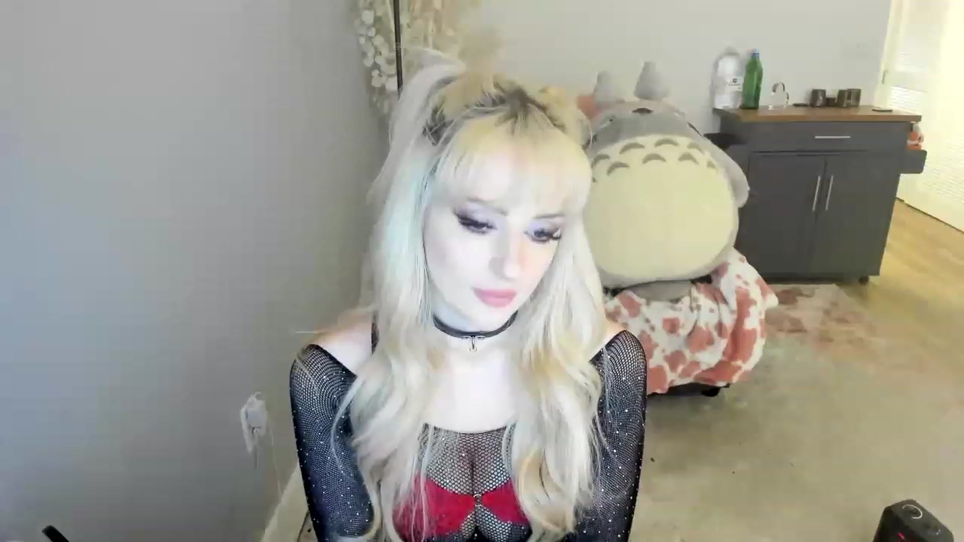 Gallery image thumbnail from Milk_Domme's myfreecams stream on, 06/26/2023, 22:48 image 10 of 20