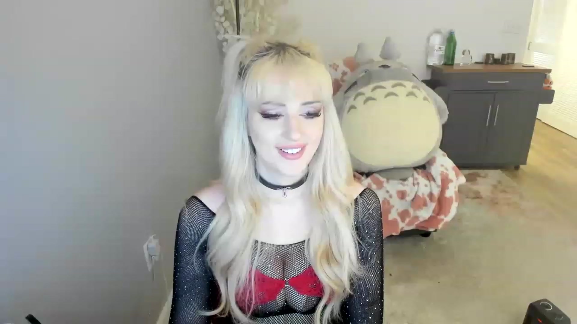 Gallery image thumbnail from Milk_Domme's myfreecams stream on, 06/26/2023, 22:48 image 11 of 20