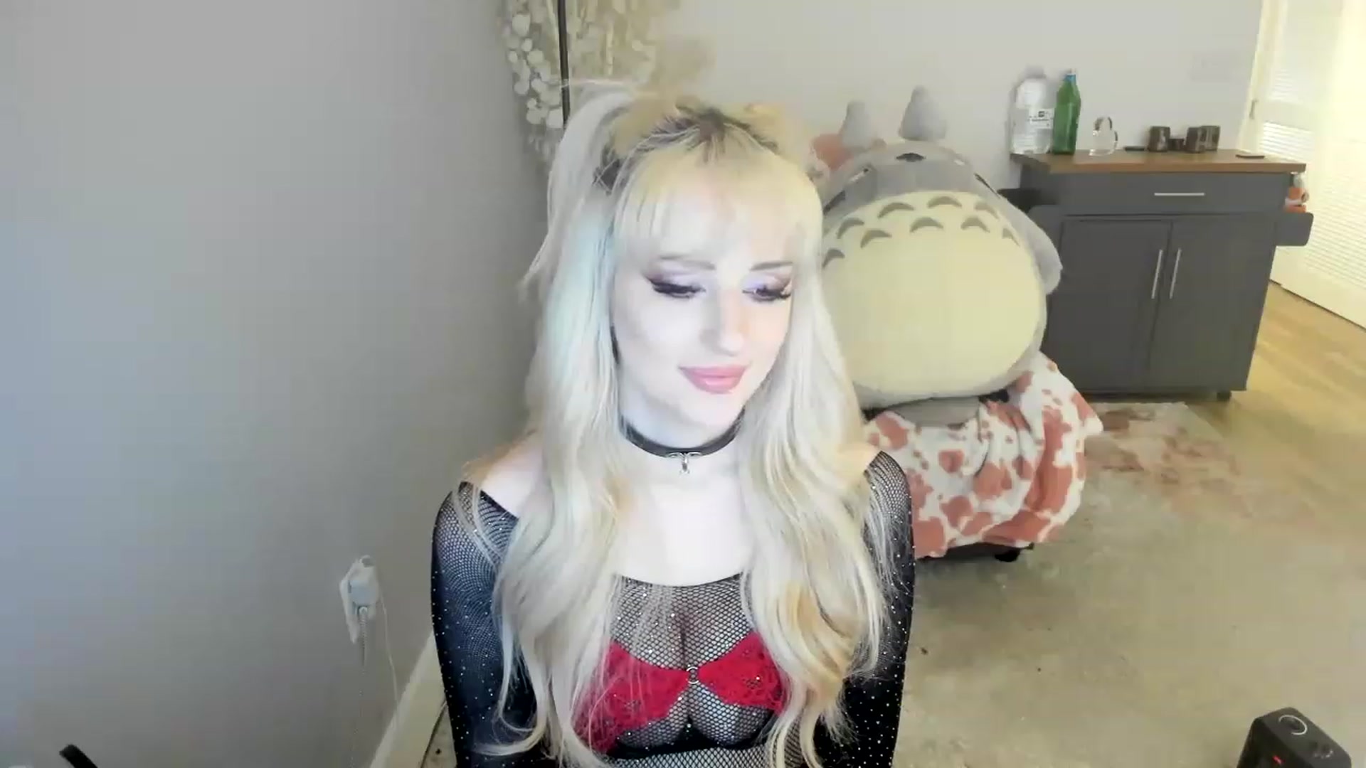 Gallery image thumbnail from Milk_Domme's myfreecams stream on, 06/26/2023, 22:48 image 6 of 20