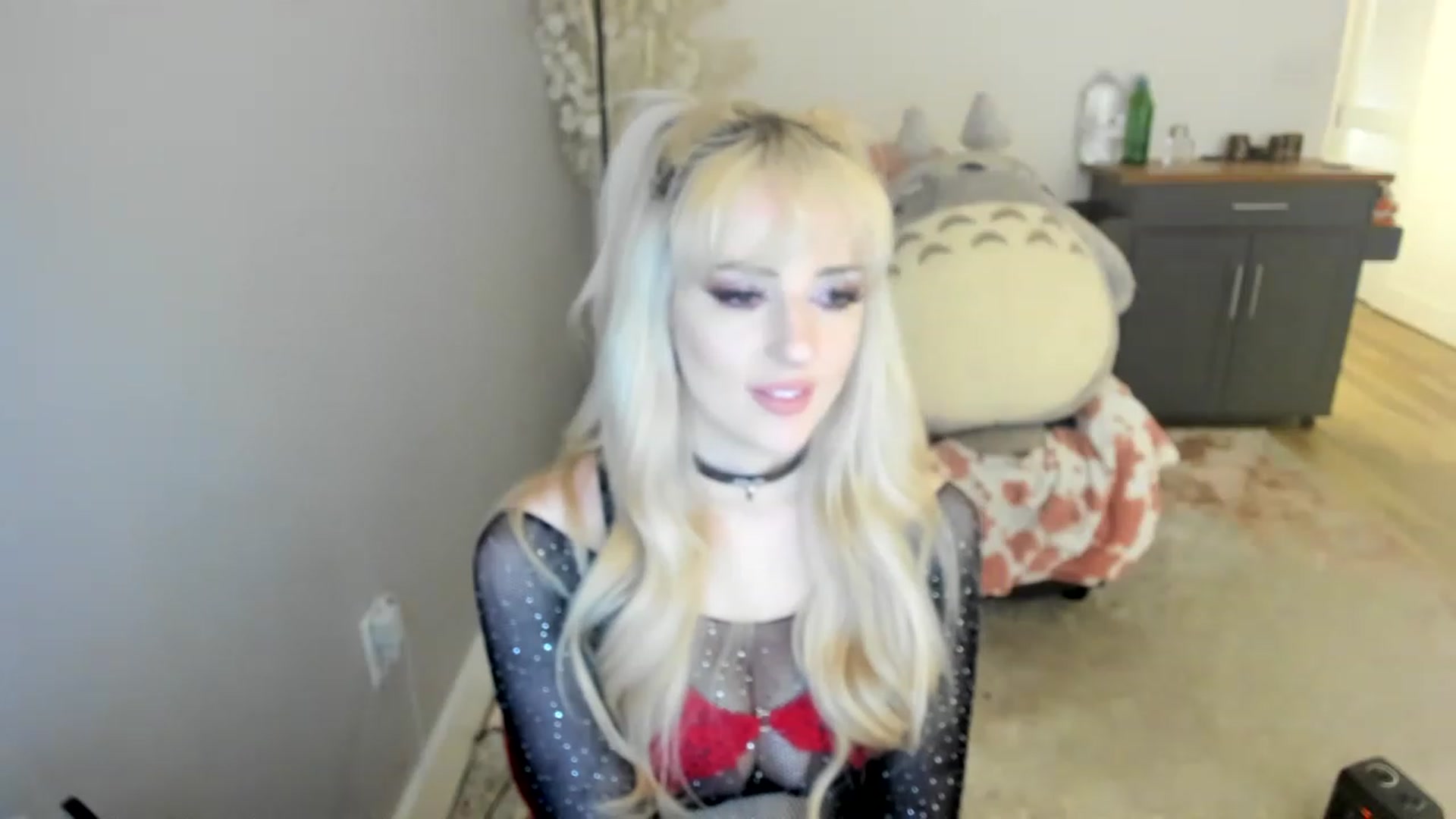 Gallery image thumbnail from Milk_Domme's myfreecams stream on, 06/26/2023, 22:48 image 3 of 20