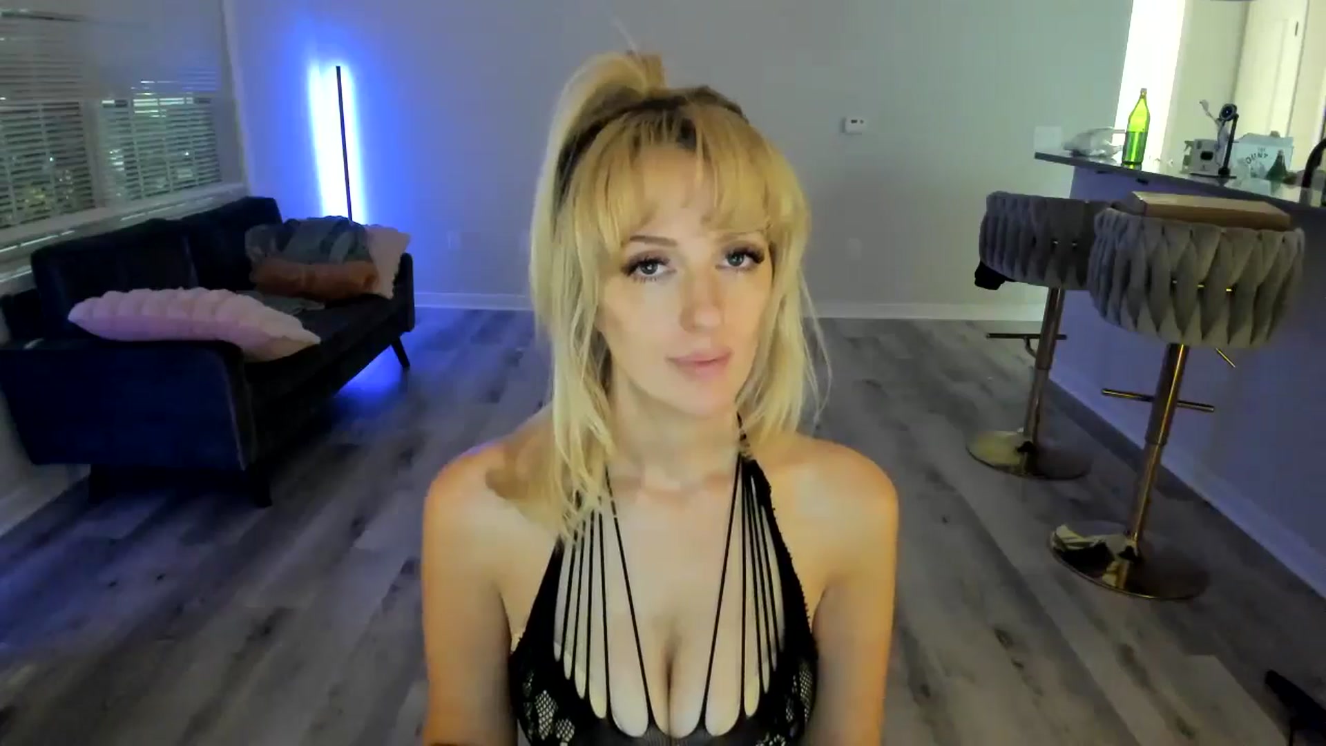 Gallery image thumbnail from Milk_Milk's myfreecams stream on, 11/23/2024, 09:15 image 17 of 20