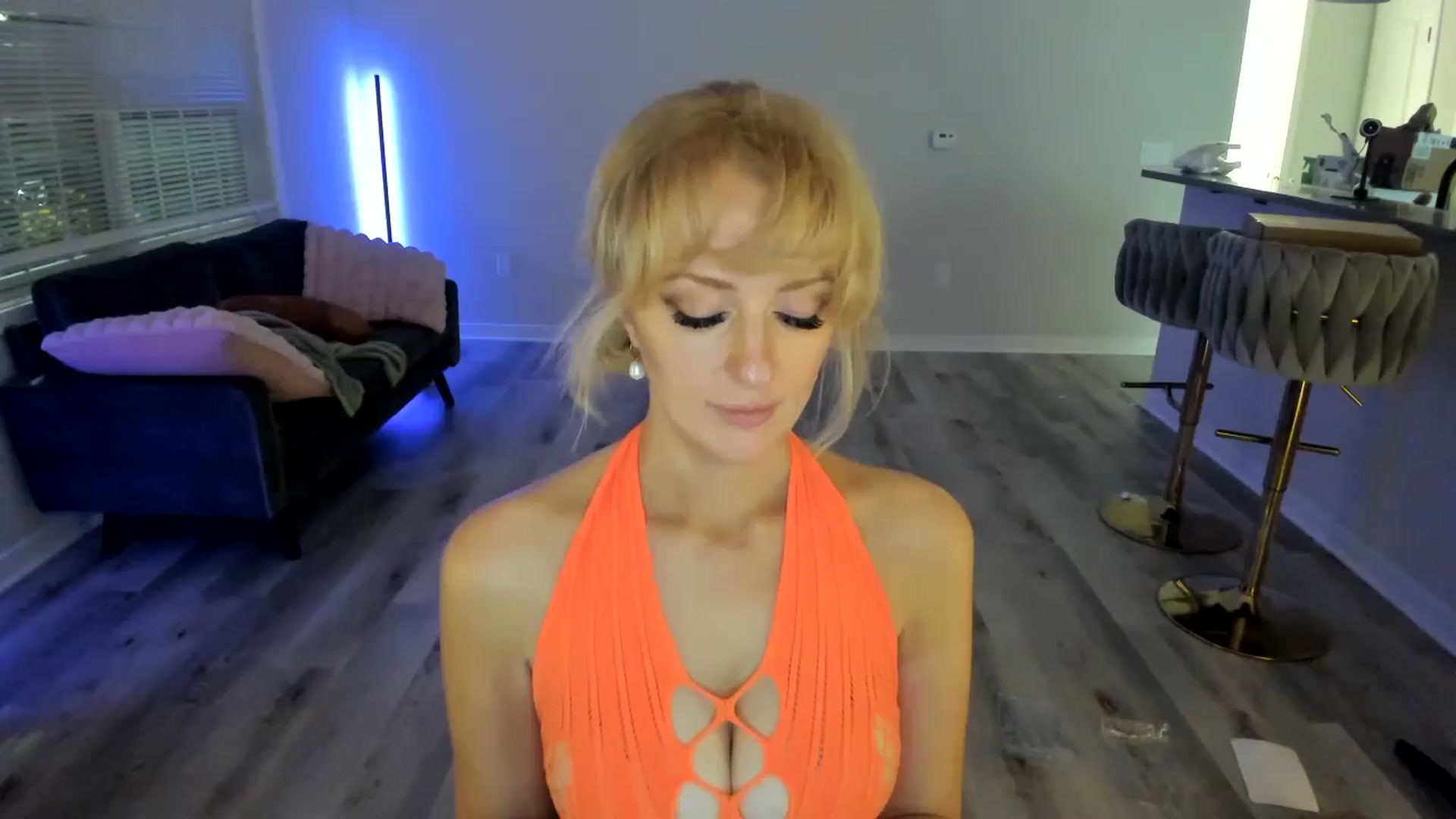 Gallery image thumbnail from Milk_Milk's myfreecams stream on, 11/29/2024, 03:43 image 8 of 20