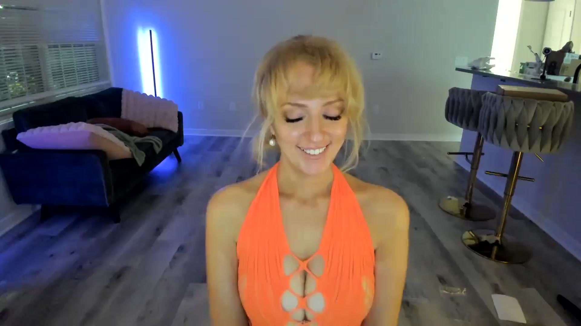 Gallery image thumbnail from Milk_Milk's myfreecams stream on, 11/29/2024, 03:43 image 17 of 20