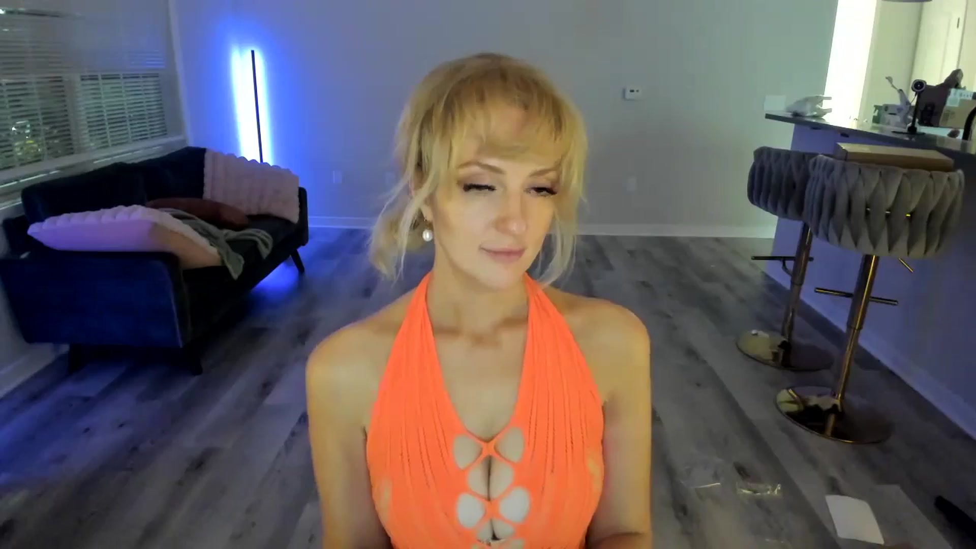 Gallery image thumbnail from Milk_Milk's myfreecams stream on, 11/29/2024, 05:11 image 17 of 20