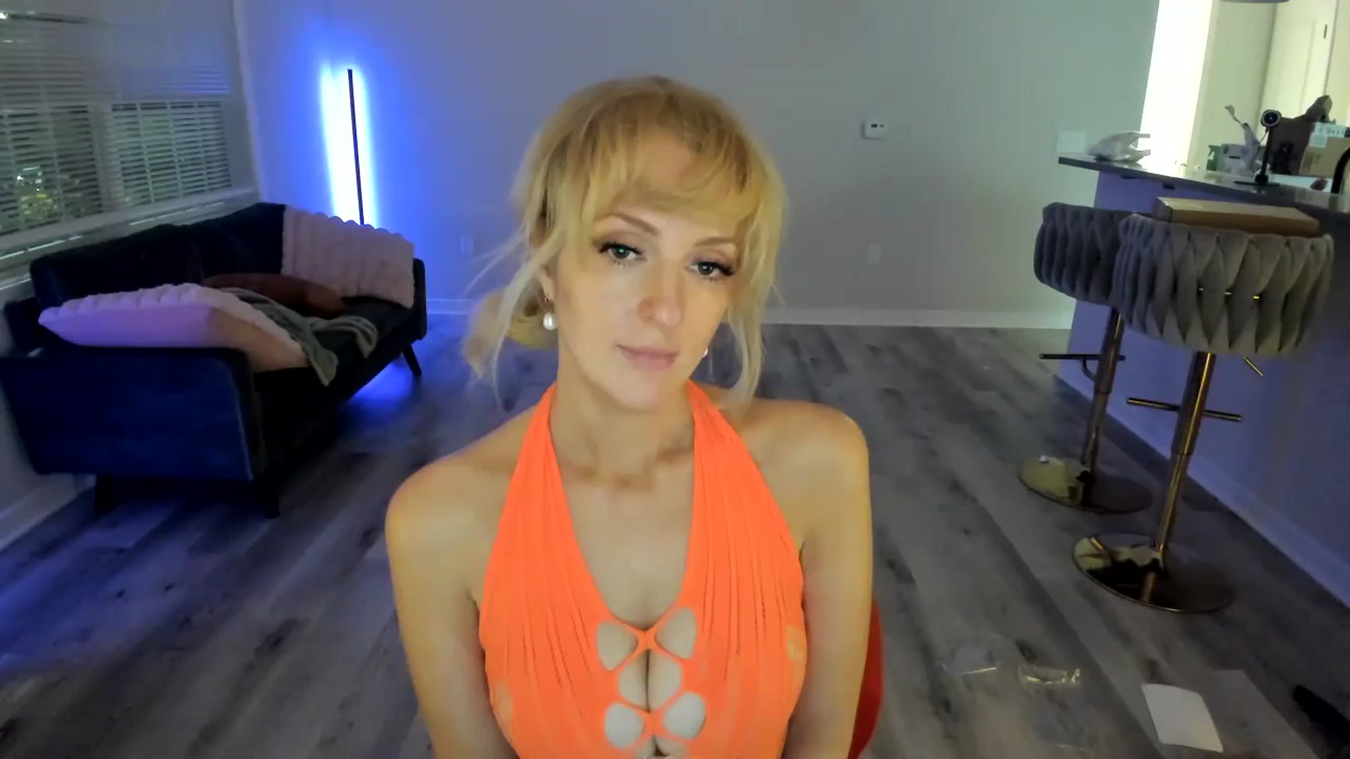 Gallery image thumbnail from Milk_Milk's myfreecams stream on, 11/29/2024, 05:11 image 7 of 20