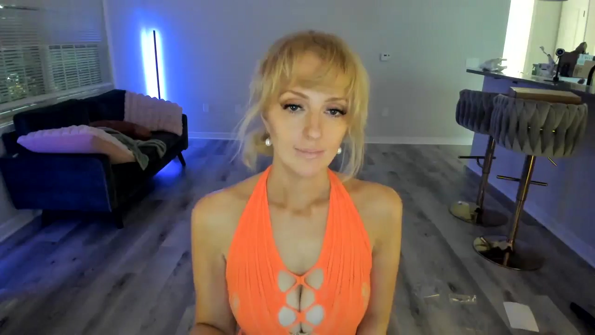 Gallery image thumbnail from Milk_Milk's myfreecams stream on, 11/29/2024, 05:11 image 14 of 20
