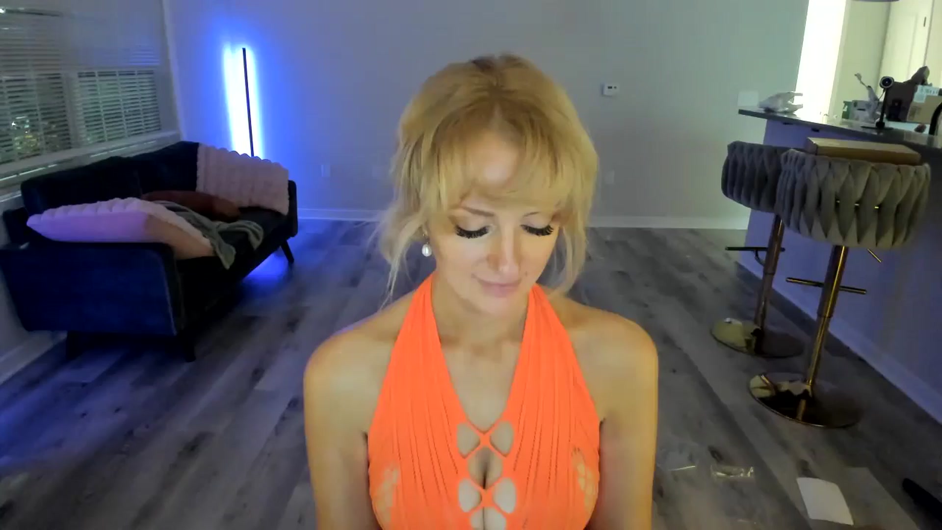 Gallery image thumbnail from Milk_Milk's myfreecams stream on, 11/29/2024, 07:36 image 1 of 20