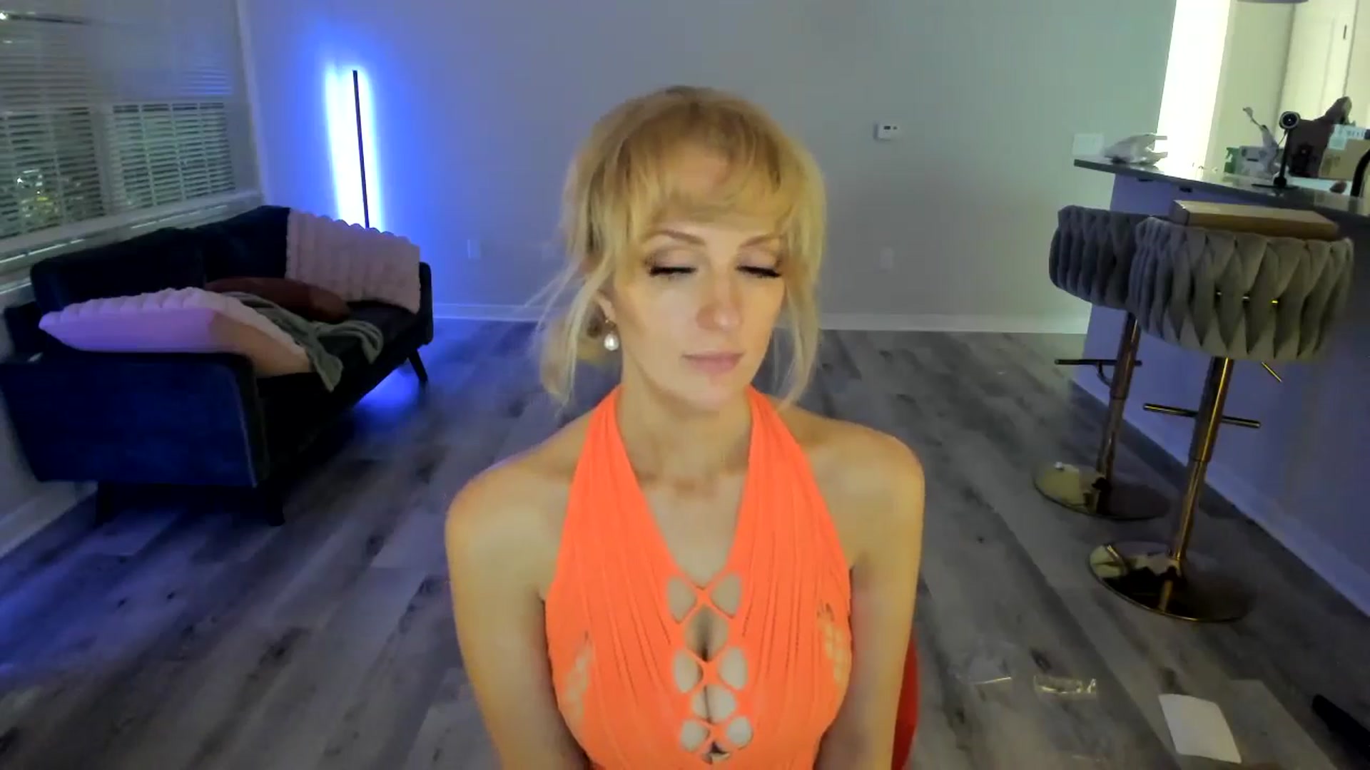 Gallery image thumbnail from Milk_Milk's myfreecams stream on, 11/29/2024, 07:36 image 7 of 20