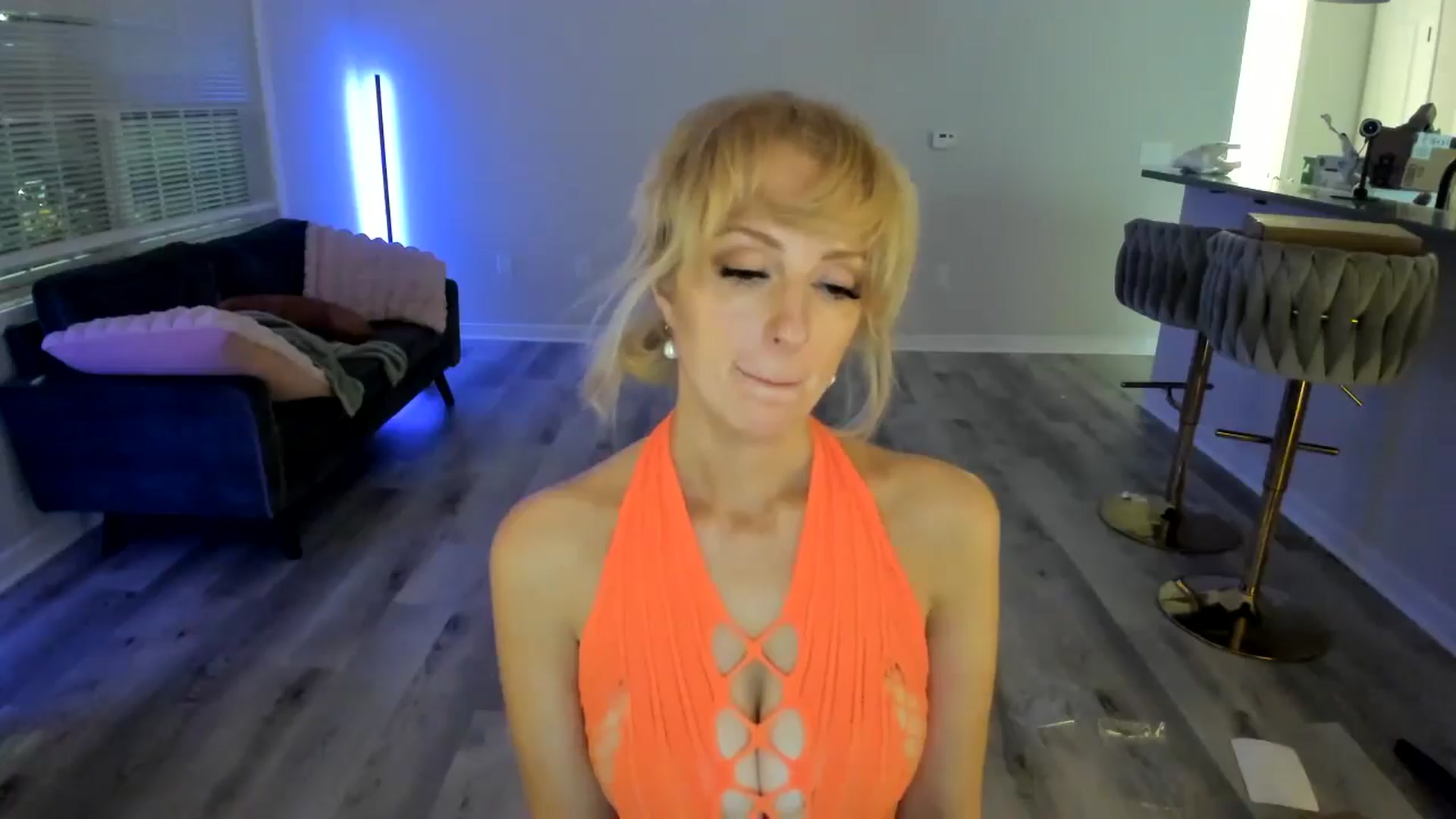 Gallery image thumbnail from Milk_Milk's myfreecams stream on, 11/29/2024, 07:36 image 10 of 20
